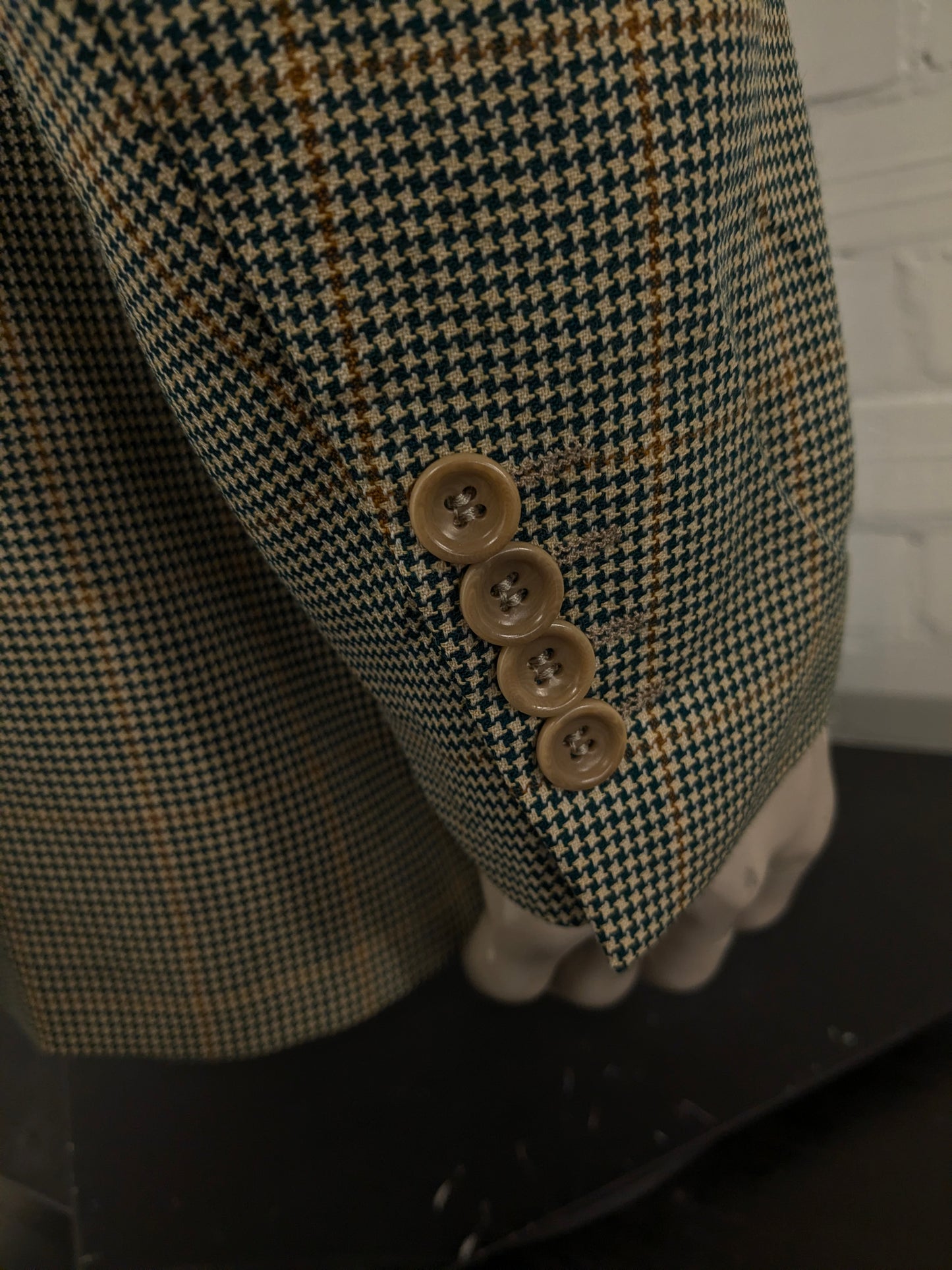 Vintage Hugo Boss colbert. Groen Bruin motief. Maat 106 (52 / L) Lang model.