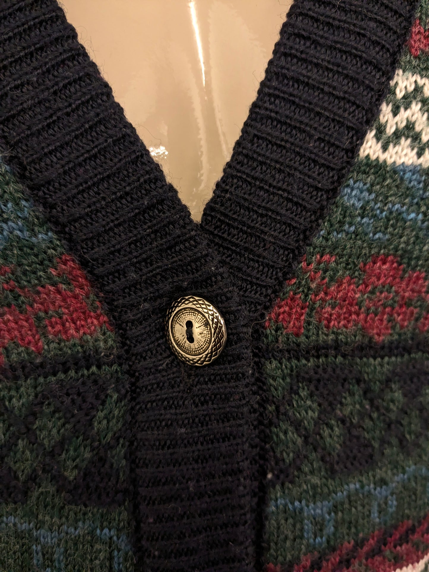 Vintage City Limit Wollen spencer / gilet met mooie knopen. Groen Blauw Rood motief. Maat M. 30% Wol.