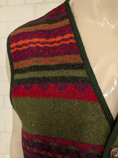 Vintage Umberto Tozzi Wollweste. Rot-orange-grünes Motiv. Größe XL.
