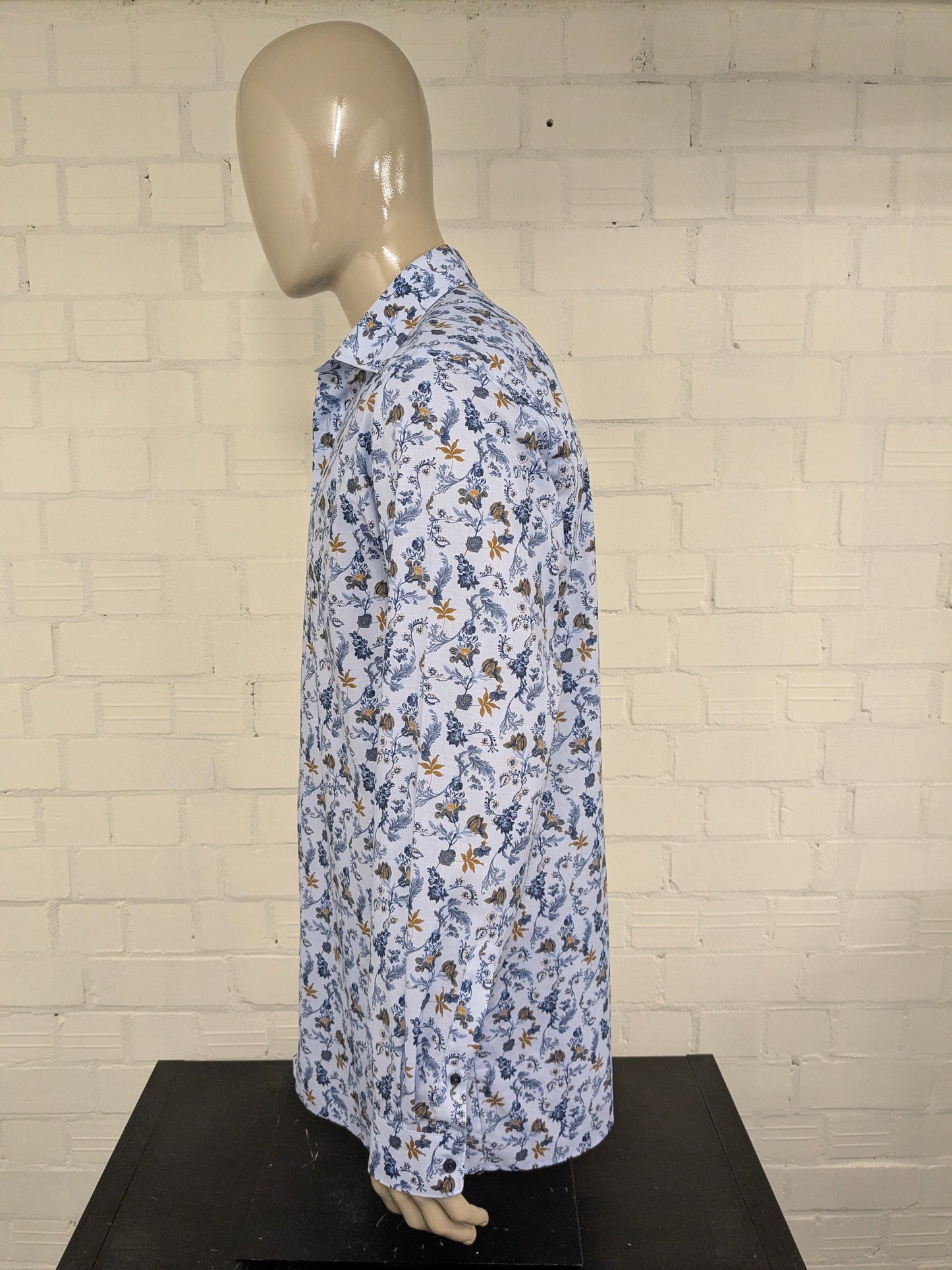 Chemise Olymp Louxor. Imprimé floral bleu marron. Taille XL. coupe moderne.