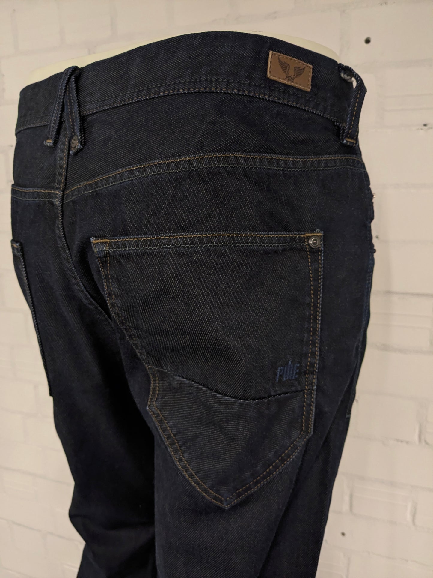 PME Legend-Jeans. Dunkelblau gefärbt. Größe B33 - L30. Typ Aero Union 1959.