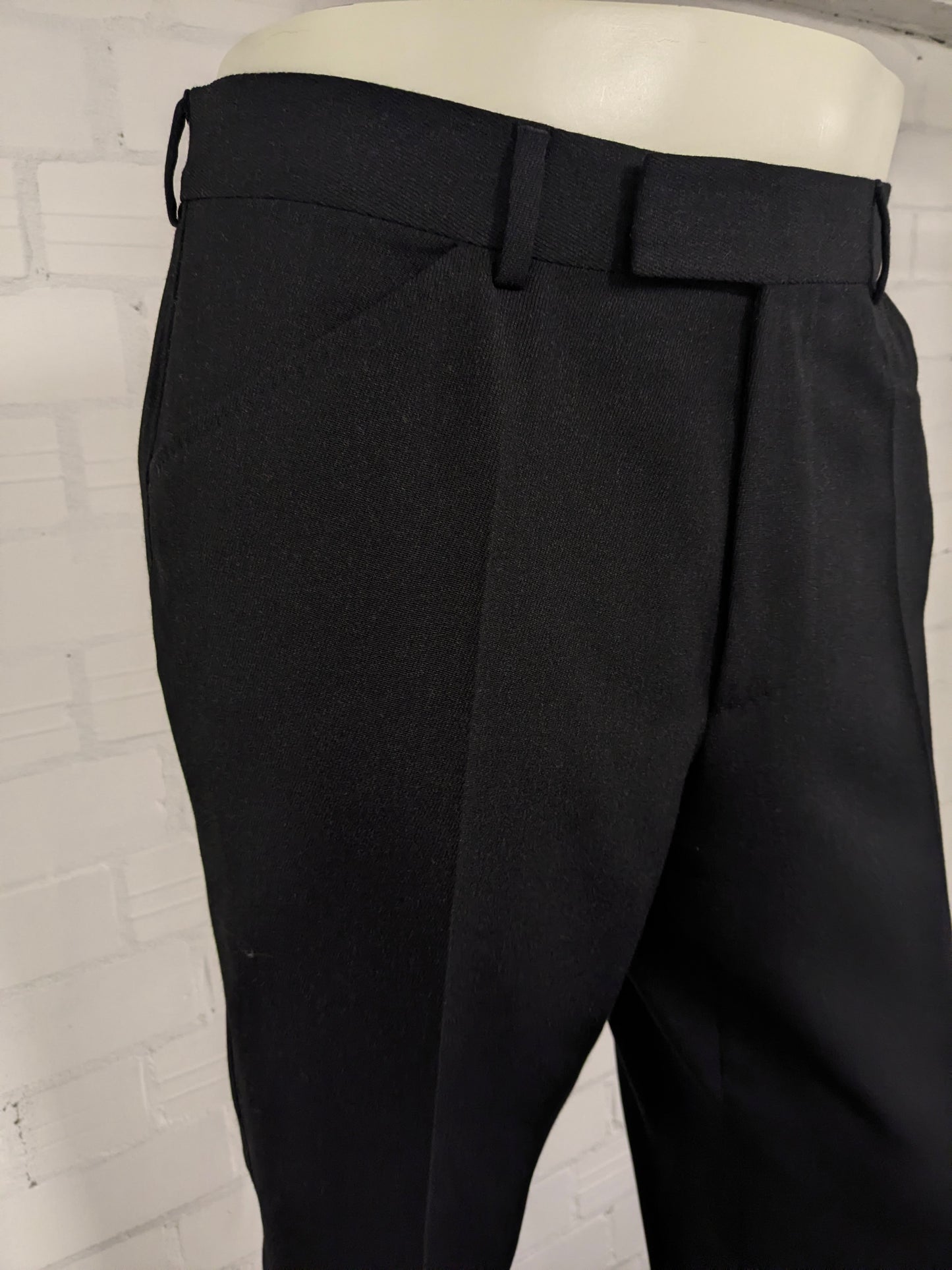 Hugo Boss Wool trousers. Dark Gray mixed motif. Size 52 / L.