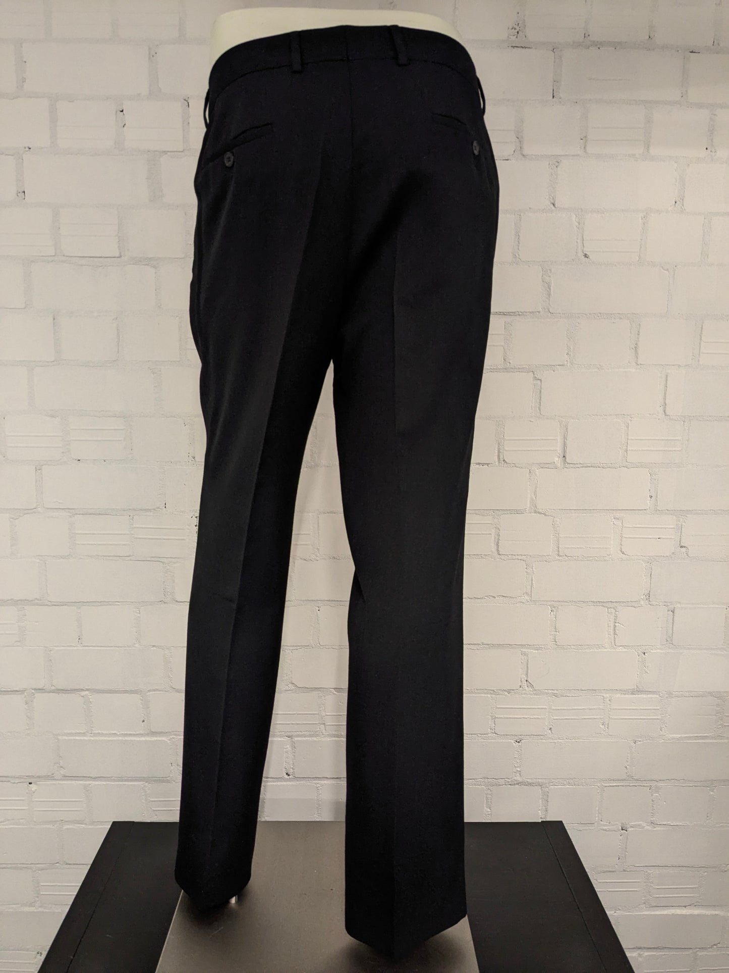 Hugo Boss Wool trousers. Dark Gray mixed motif. Size 52 / L.
