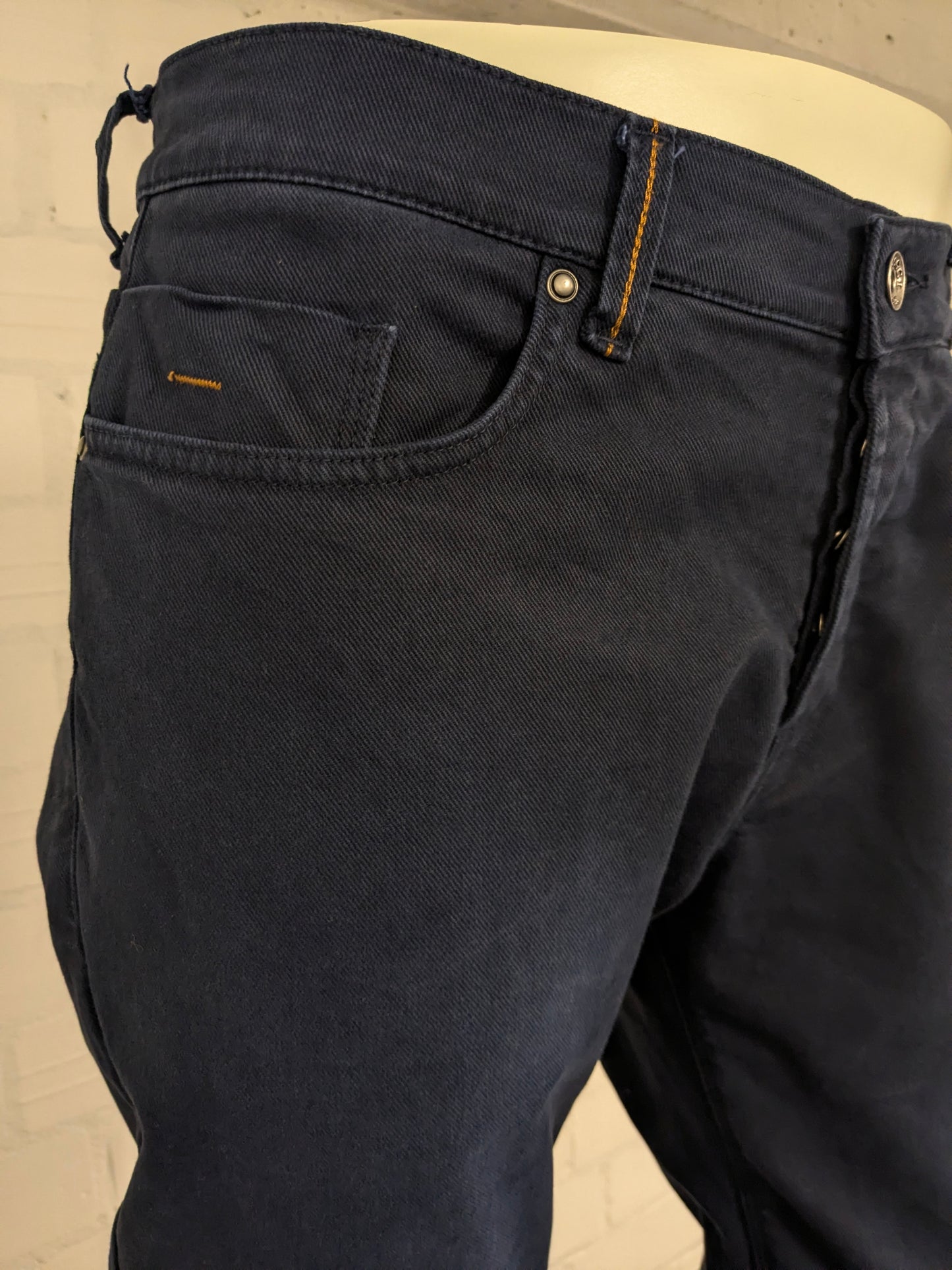 Boggi Milano broek. Donker Blauw gekleurd. Maat W36 - L34. stretch.