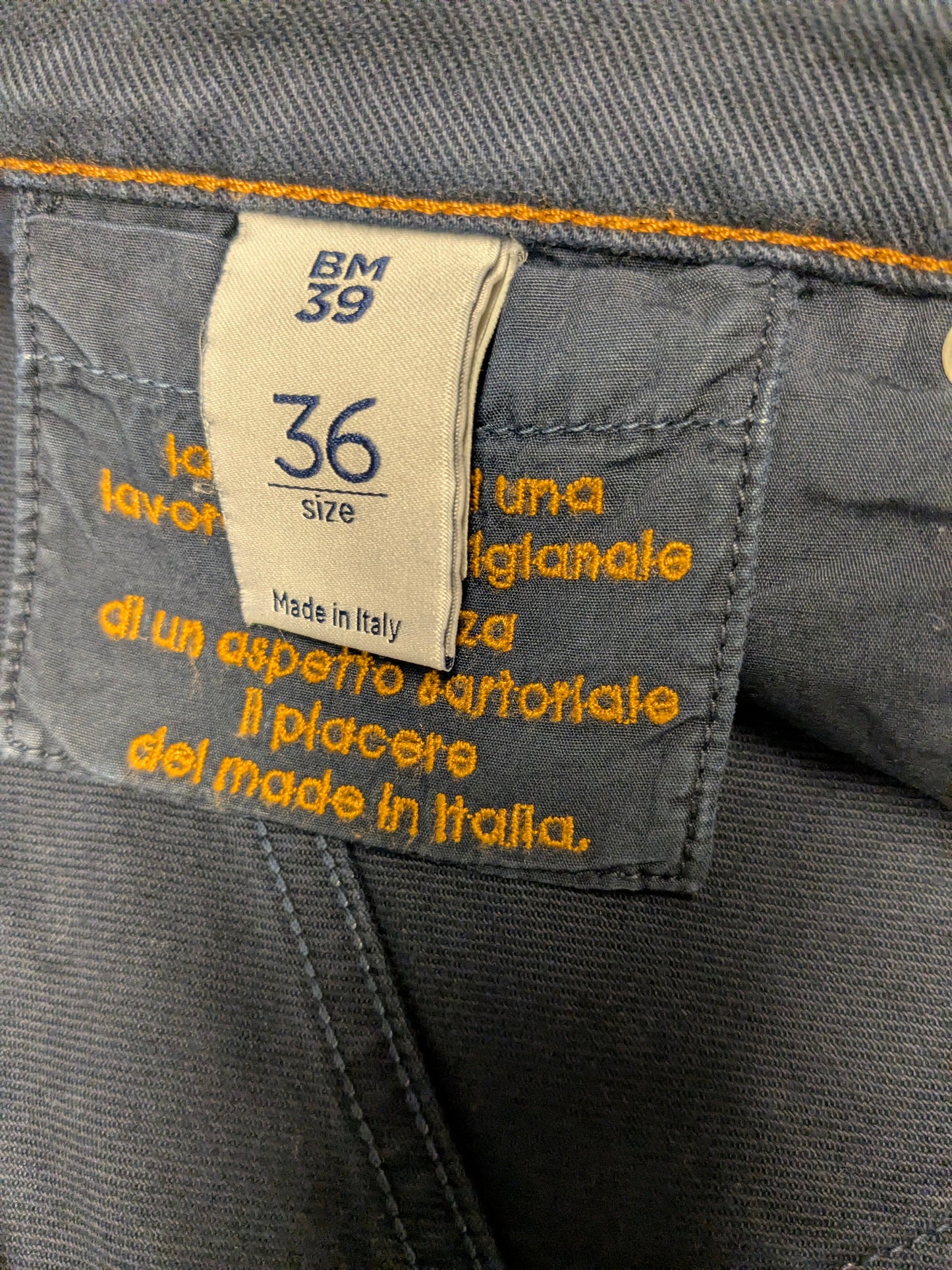 Boggi Milano broek. Donker Blauw gekleurd. Maat W36 - L34. stretch.