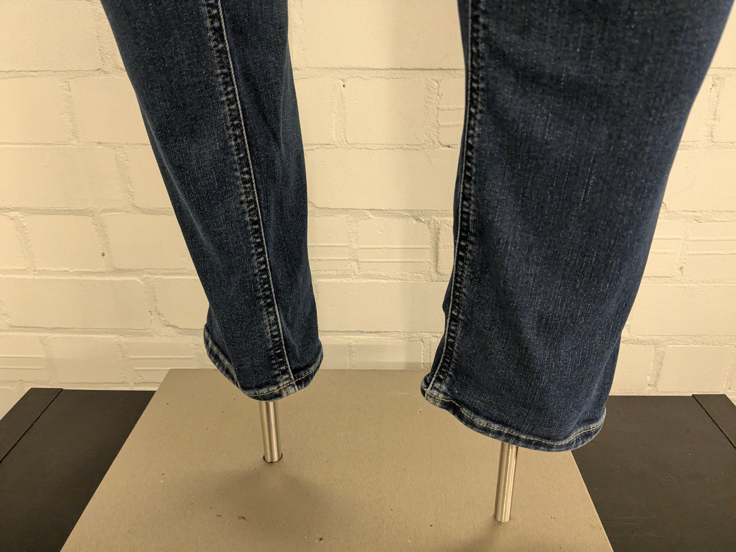 Denham jeans. Blauw gekleurd. Maat W32 - L32. Bolt Skinny fit. stretch.