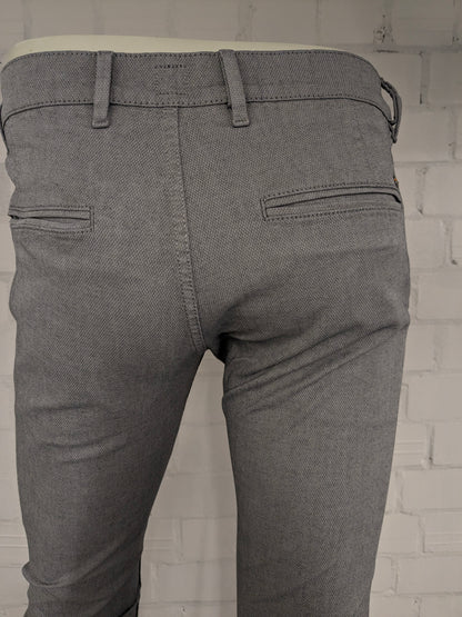 Pantalón / pantalón Boss Hugo Boss. Gris mixto. Talla 46 / S. Corte entallado. estirar.