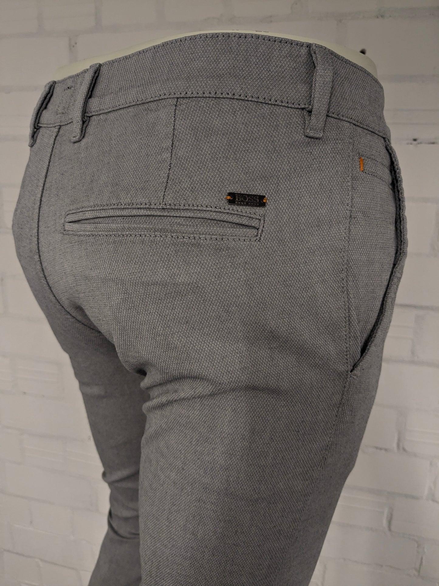 Pantalón / pantalón Boss Hugo Boss. Gris mixto. Talla 46 / S. Corte entallado. estirar.