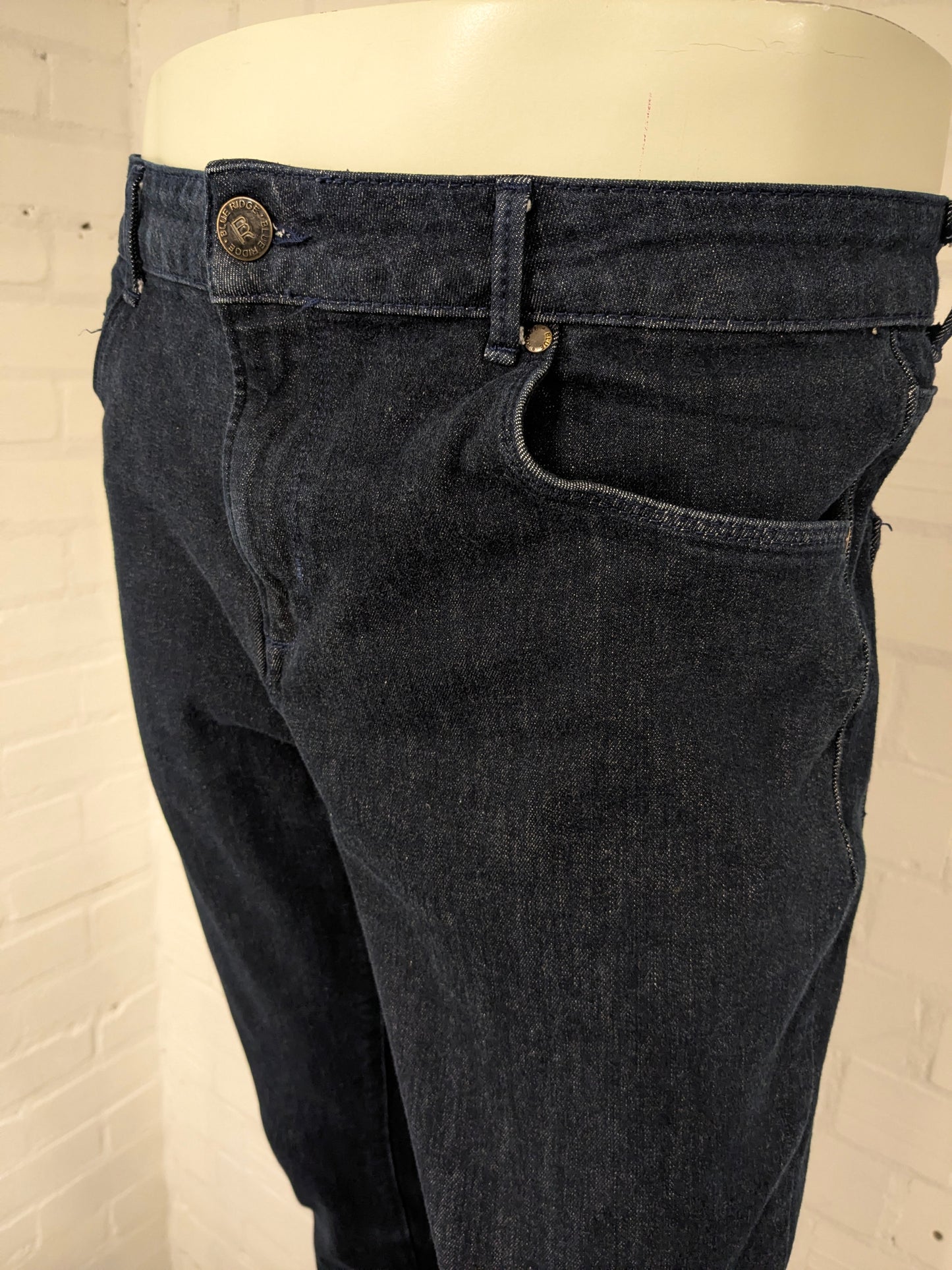NOSOTROS Moda jeans Blue Ridge. Color azul oscuro. Tamaño W33 - L34. elegante. estirar.