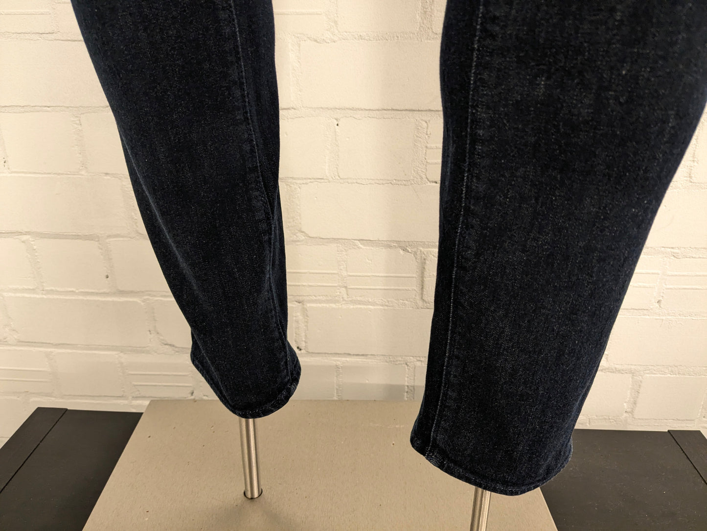 NOSOTROS Moda jeans Blue Ridge. Color azul oscuro. Tamaño W33 - L34. elegante. estirar.