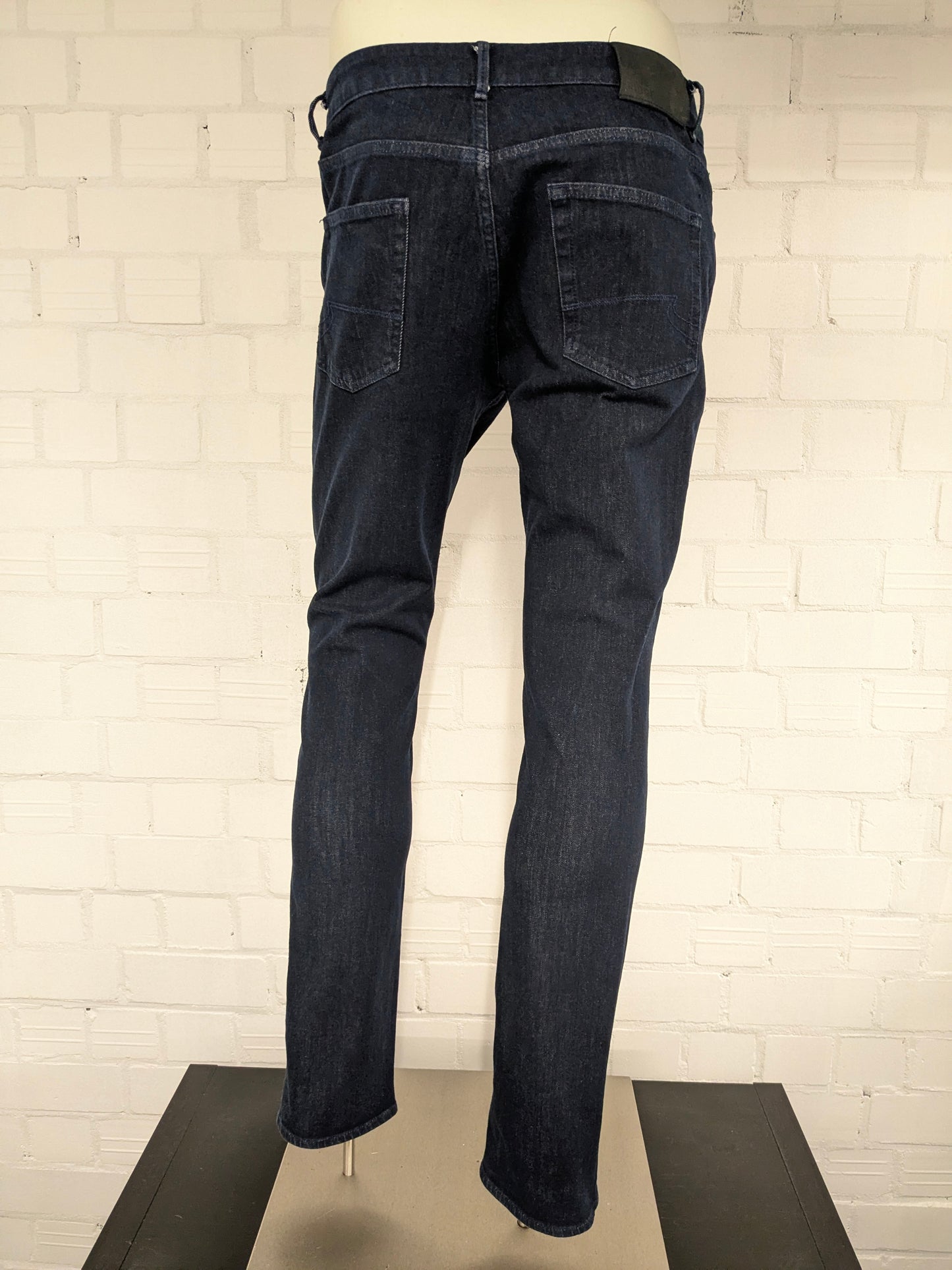NOSOTROS Moda jeans Blue Ridge. Color azul oscuro. Tamaño W33 - L34. elegante. estirar.