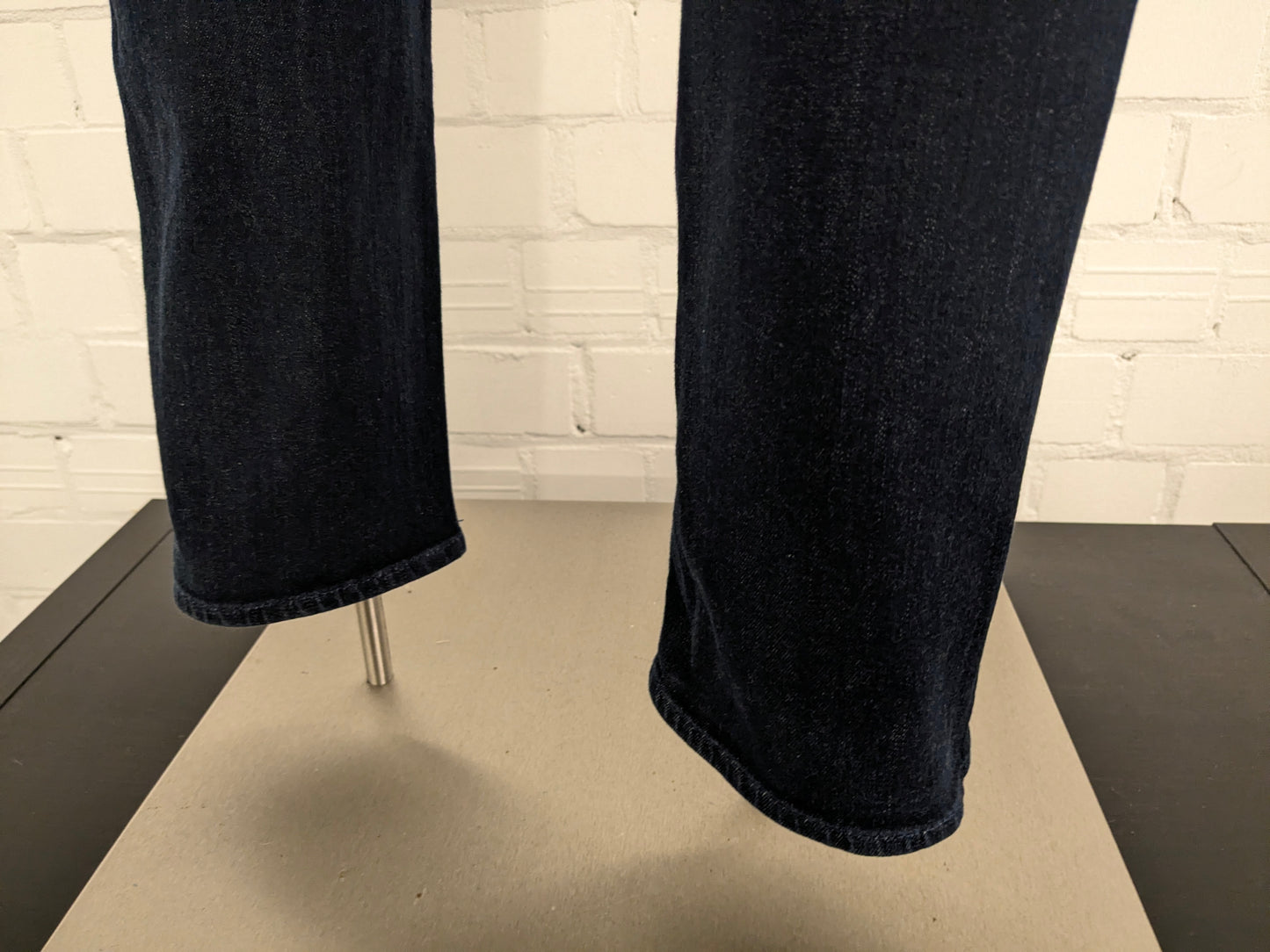 NOSOTROS Moda jeans Blue Ridge. Color azul oscuro. Tamaño W33 - L34. elegante. estirar.