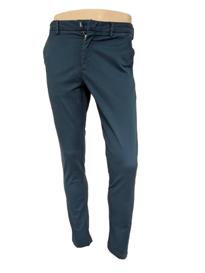 Boss Hugo Boss Hosen / Hosen. Grün gefärbt. Größe 46 / S. Typ Kaito. schlanke Passform. strecken.