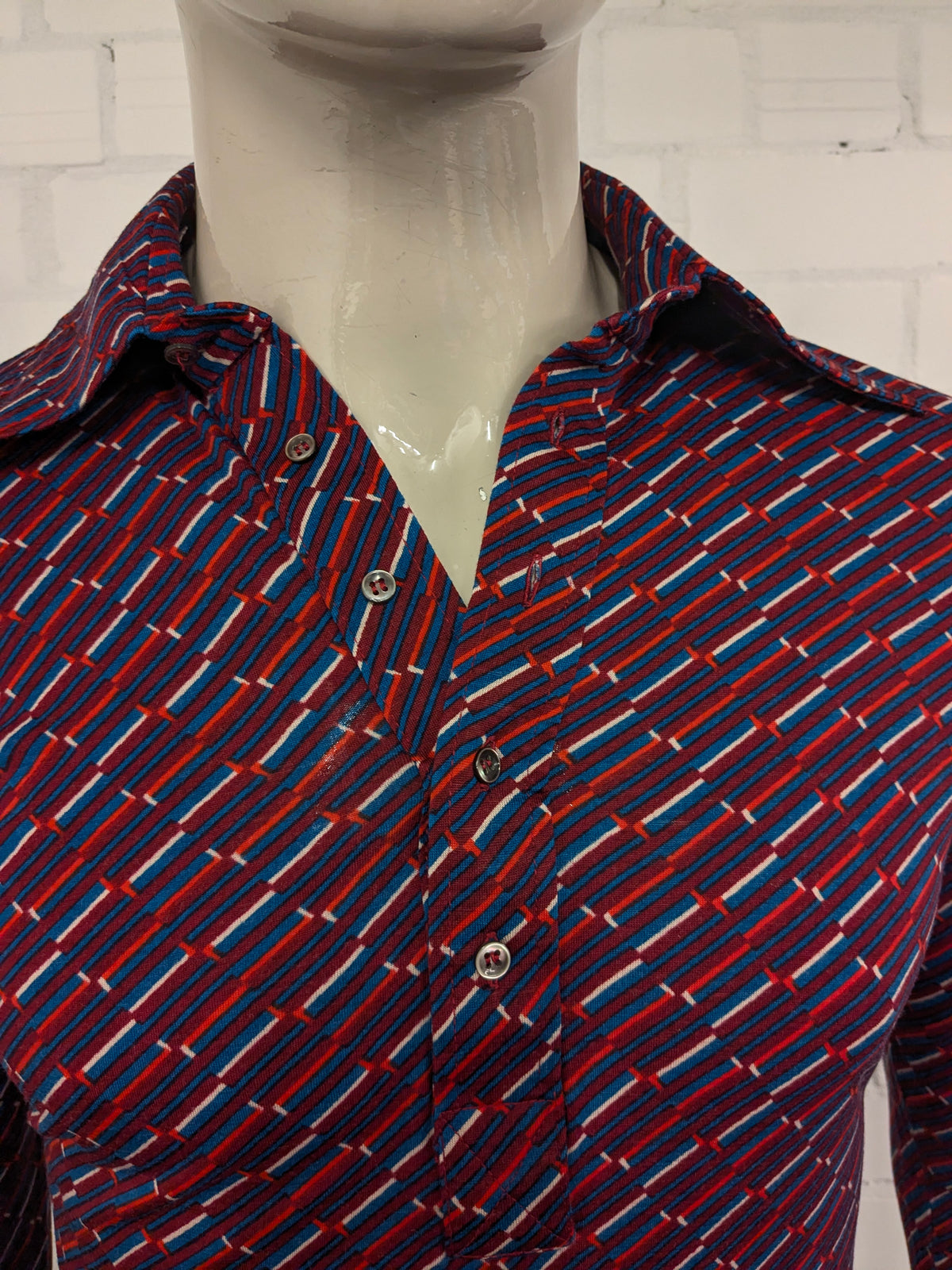 Vintage Lanvin Paris polo trui met puntkraag. Rood Paars Blauw Witte print. Maat L. slim fit. stretch.