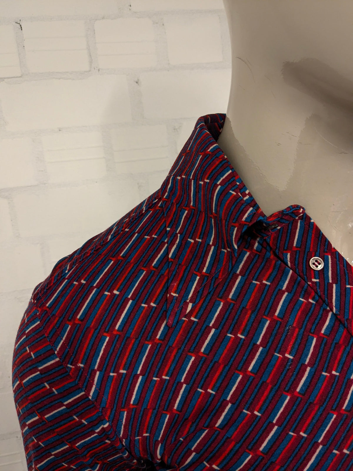 Vintage Lanvin Paris polo trui met puntkraag. Rood Paars Blauw Witte print. Maat L. slim fit. stretch.