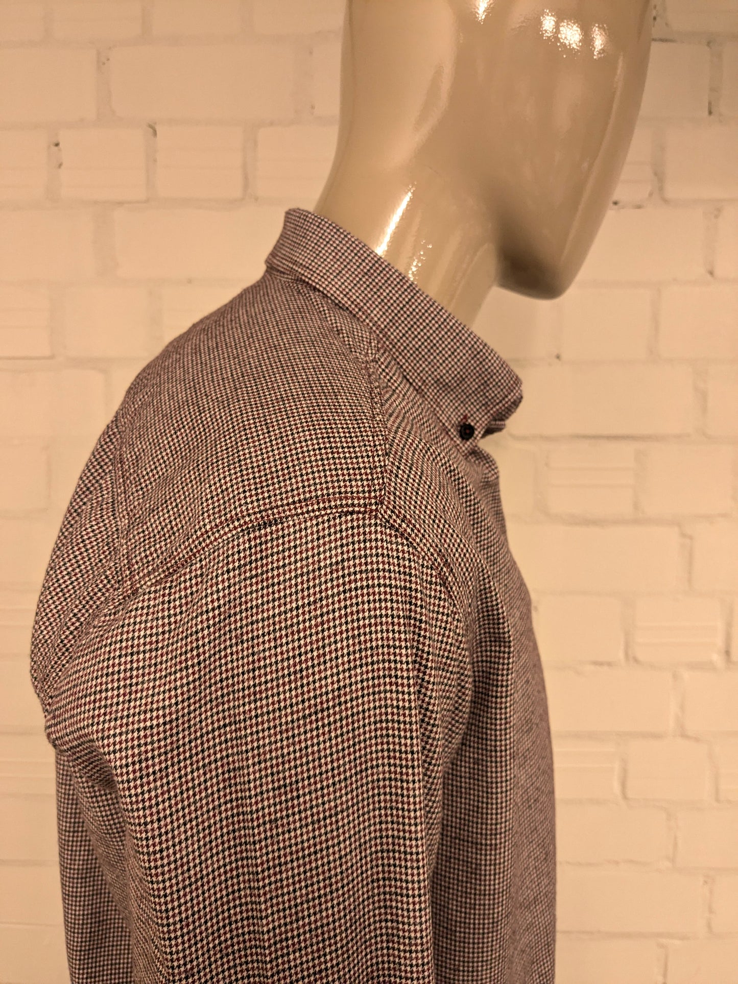 Giordano overhemd. Rood Zwart Wit motief. Maat L.