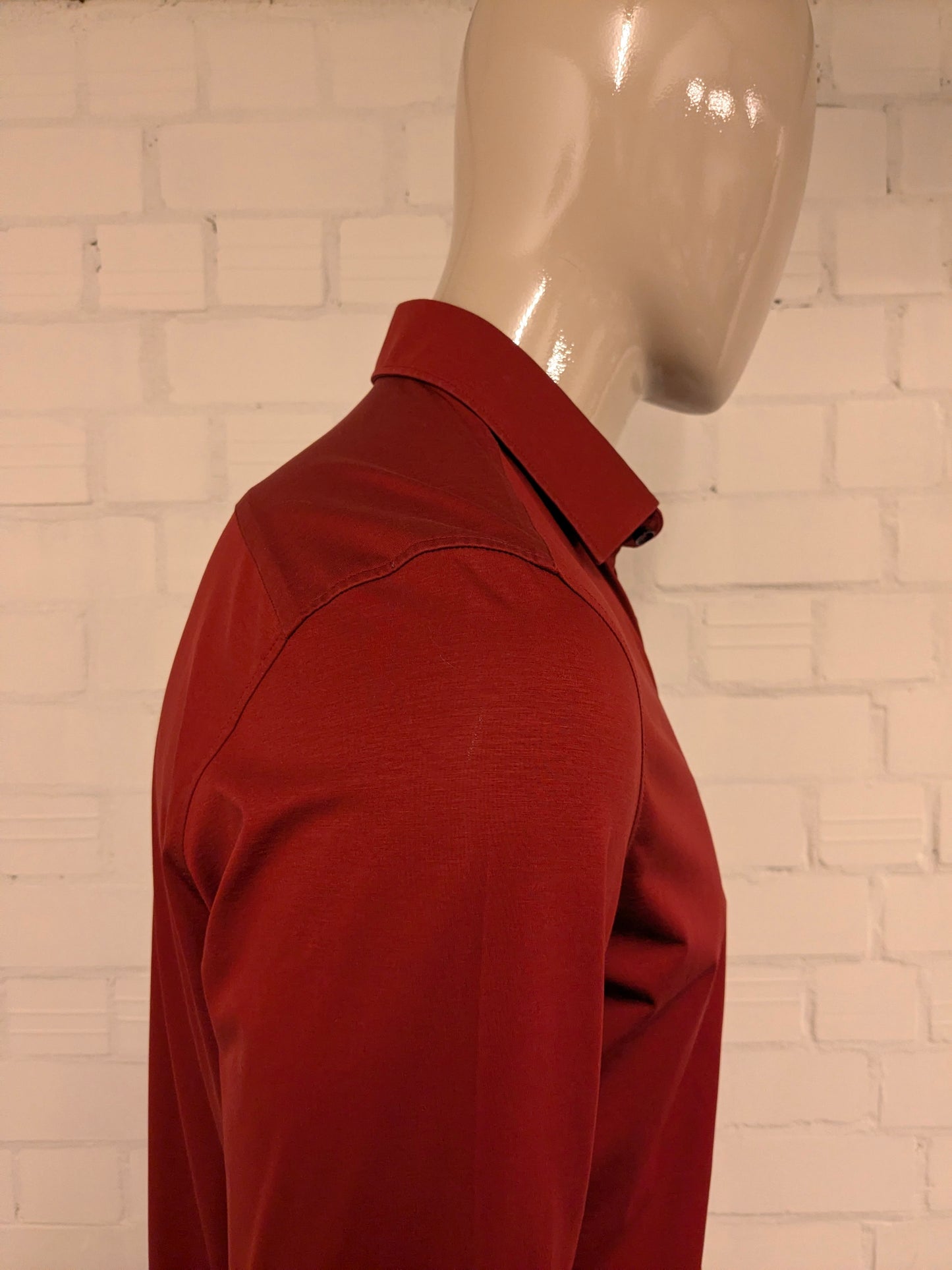 Olymp Luxor overhemd. Donker Rood gemêleerd. Maat 41 / L. modern fit. stretch.