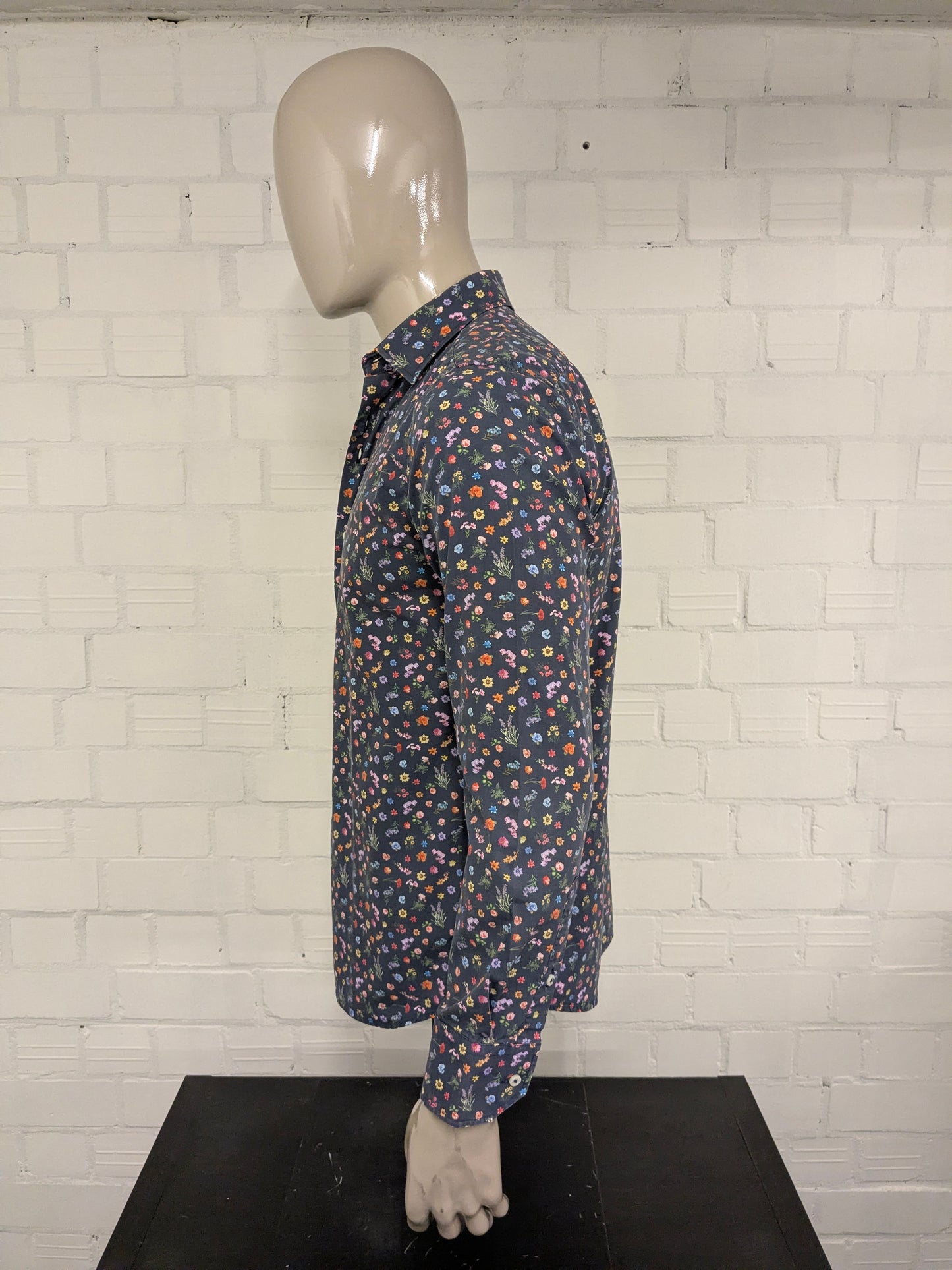 Stanley & Morgan overhemd. Gekleurde bloemen print. Maat M.
