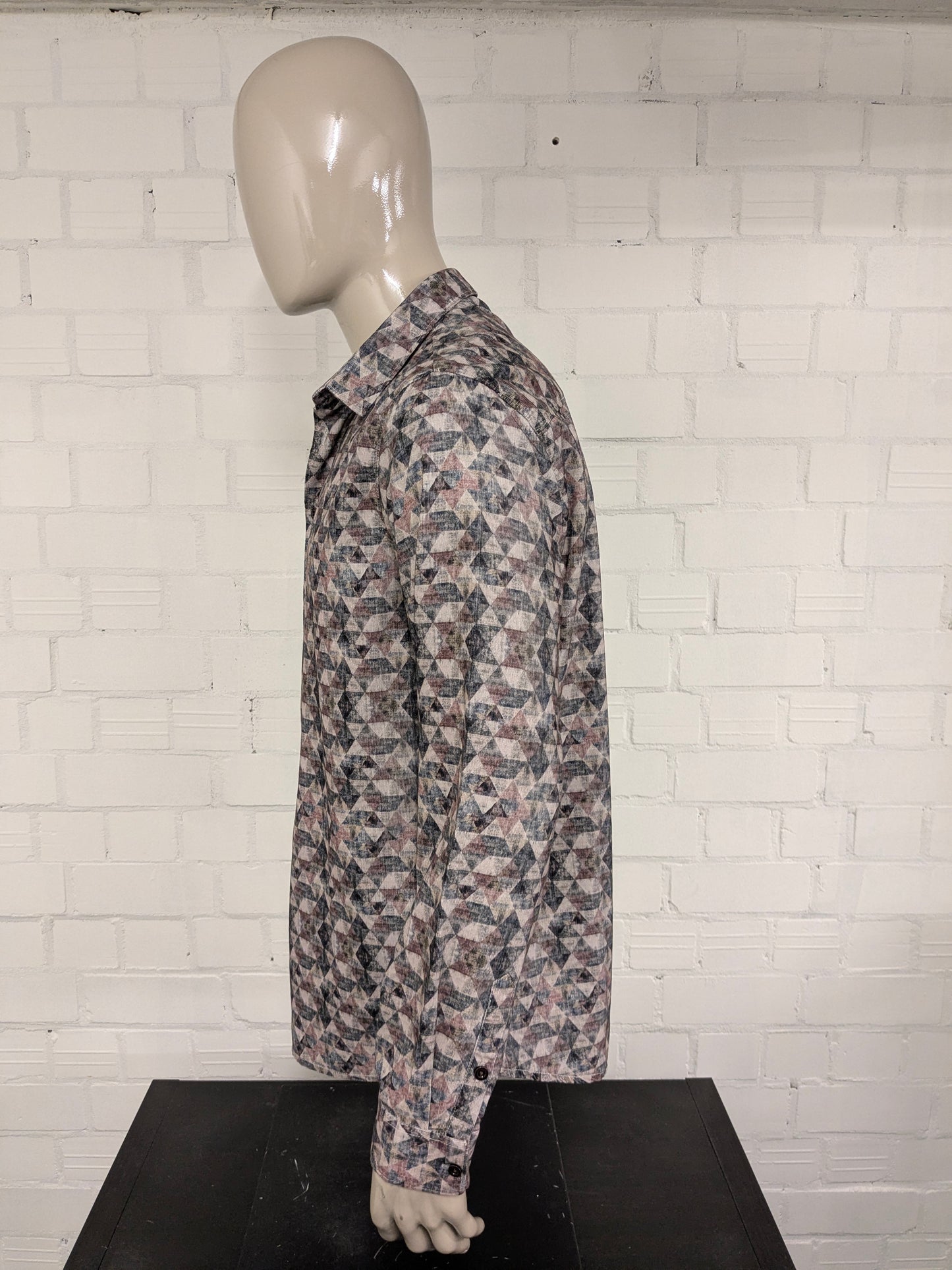 No Excess rib overhemd. Lichte rib / fluweel look. Roze Groen Beige Zwart print. Maat XL.