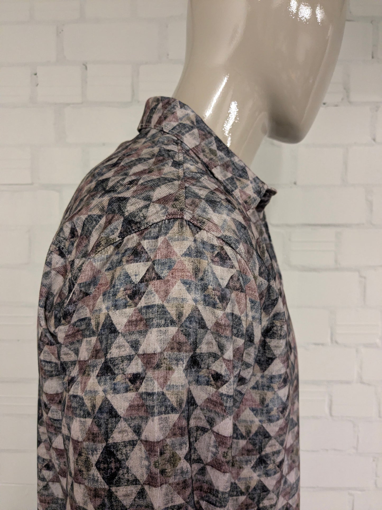 No Excess rib overhemd. Lichte rib / fluweel look. Roze Groen Beige Zwart print. Maat XL.