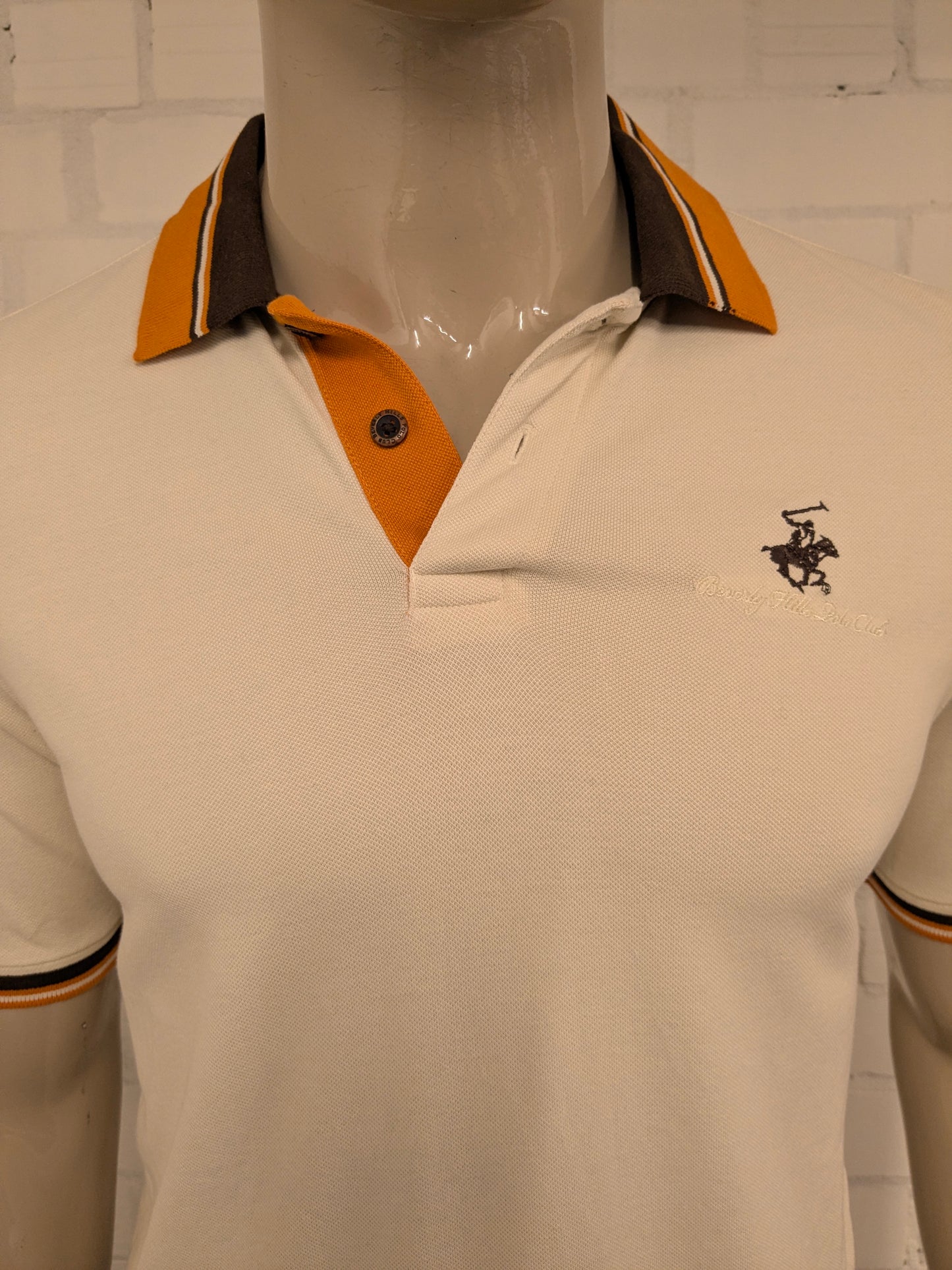 Beverly Hills polo club polo. Beige Bruin Oranje gekleurd. Maat M. fitted.
