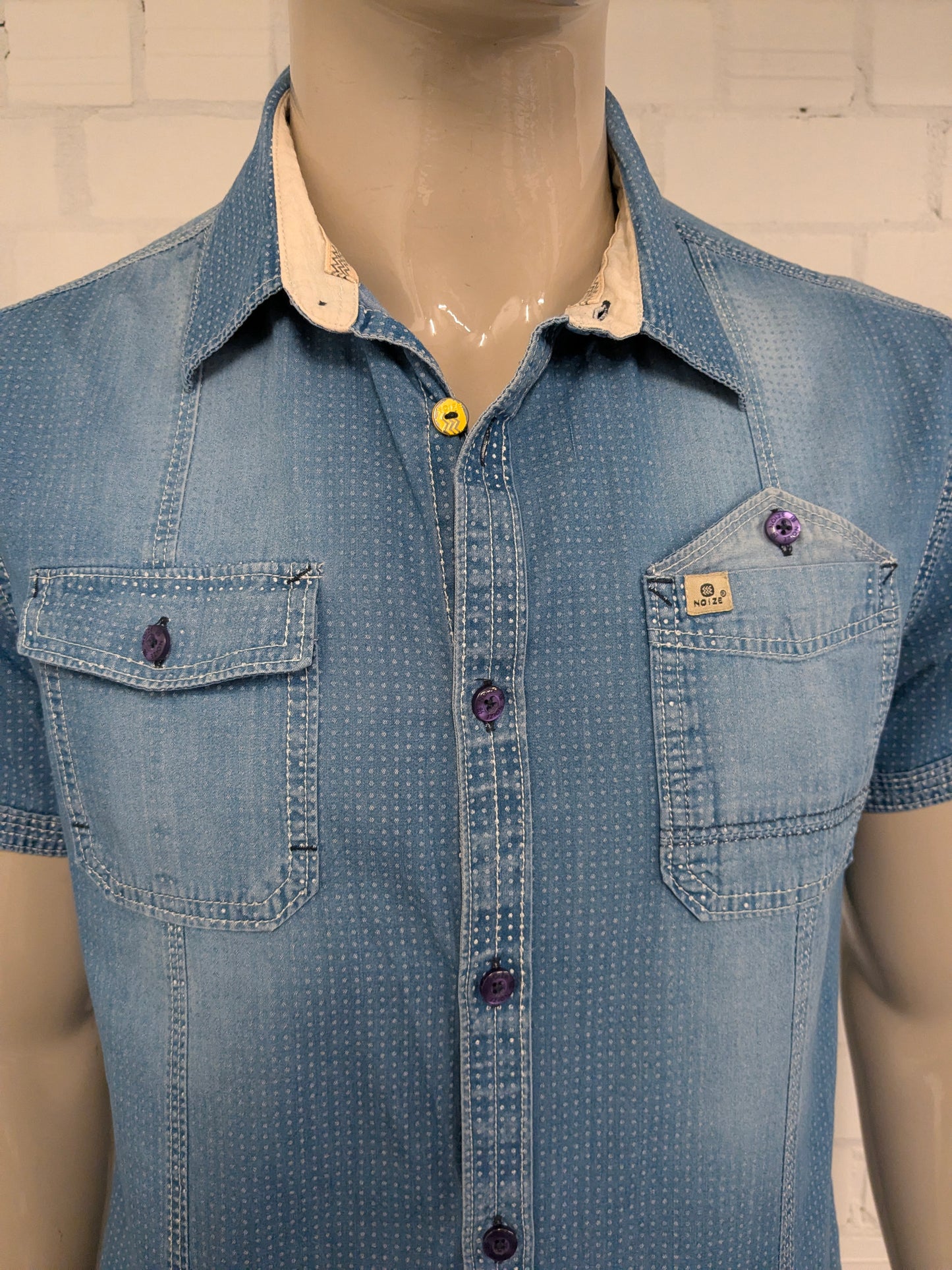 Noize overhemd korte mouw. Blauw gestippeld. Maat XL (L) slim fit.