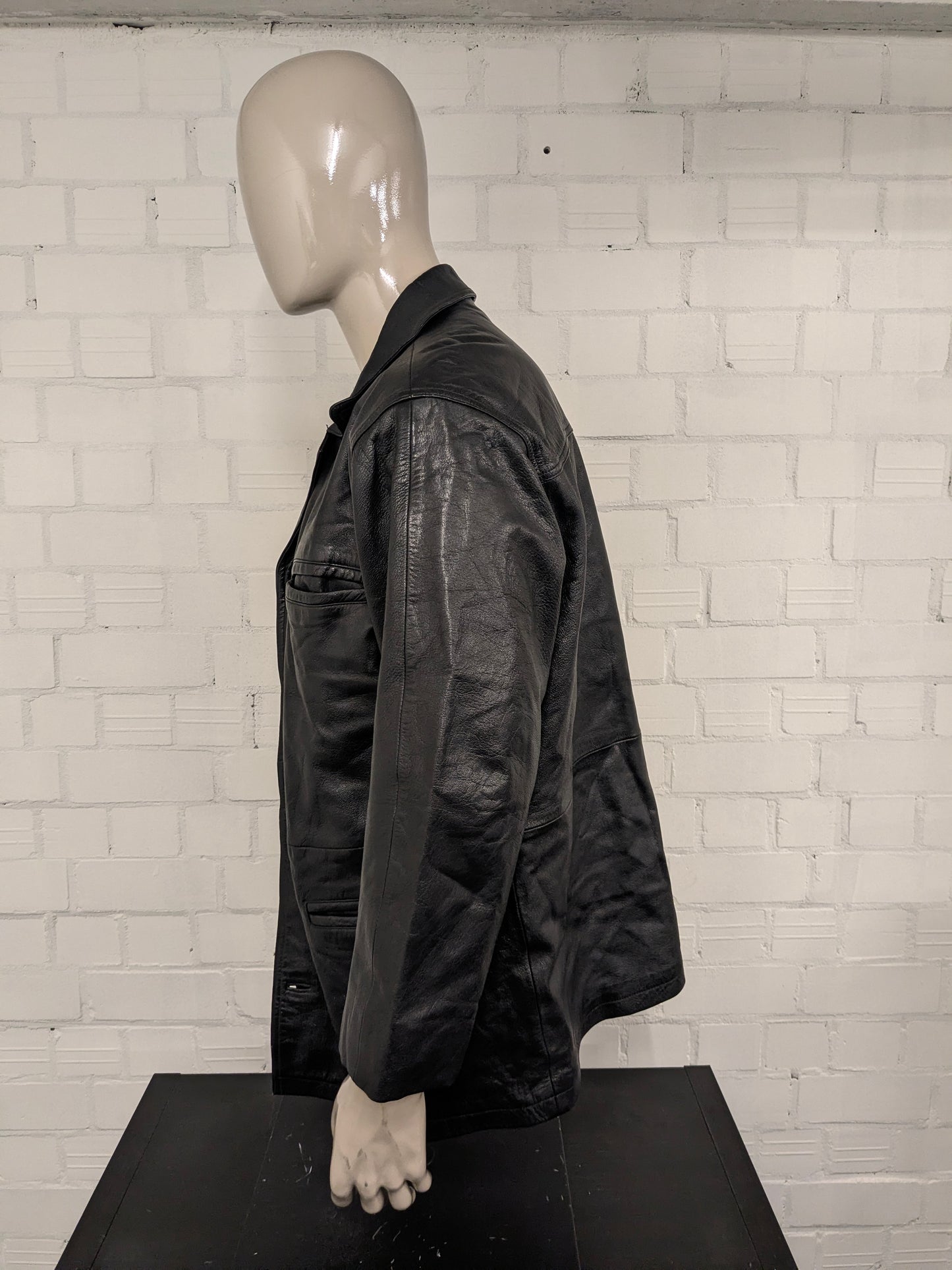 Leren jas / jack. Zwart gekleurd. Maat L. #801.