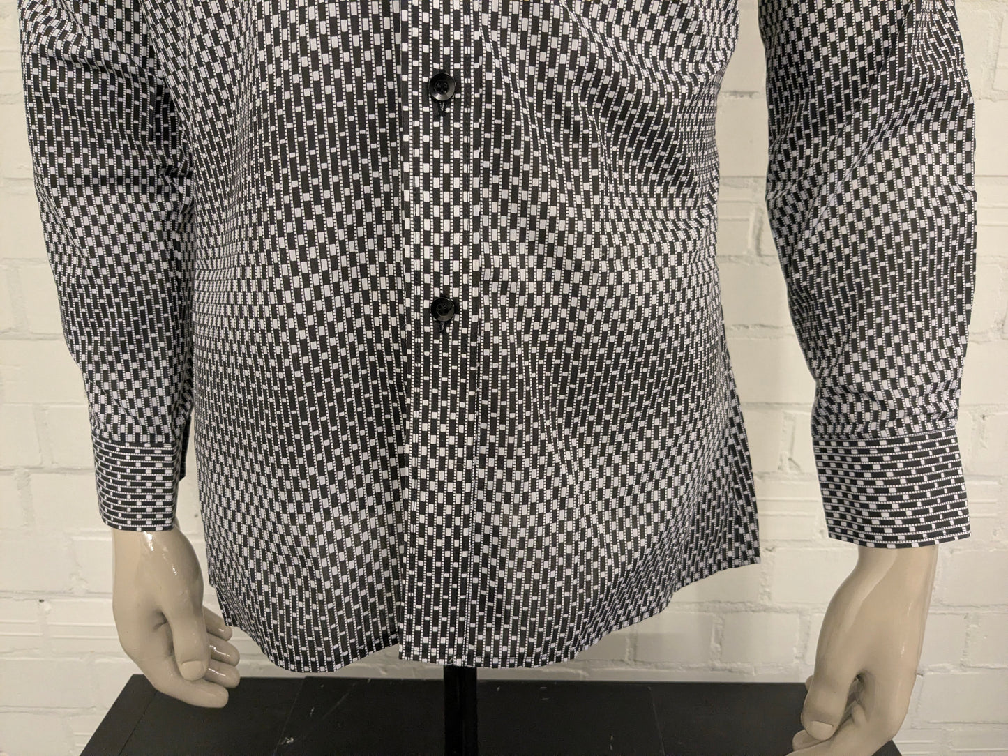 Vintage 70'sRauterberg overhemd met puntkraag. Zwart Witte print. Maat M.