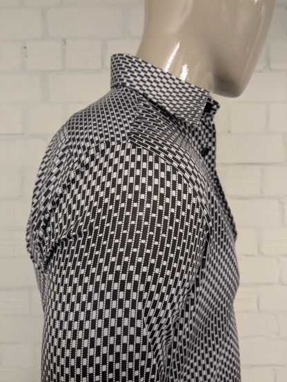 Vintage 70'sRauterberg overhemd met puntkraag. Zwart Witte print. Maat M.