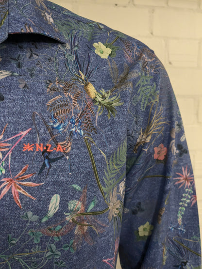 NZA New Zealand Auckland overhemd. Blauw met gekleurde bloemen print. Maat 2XL / XXL.