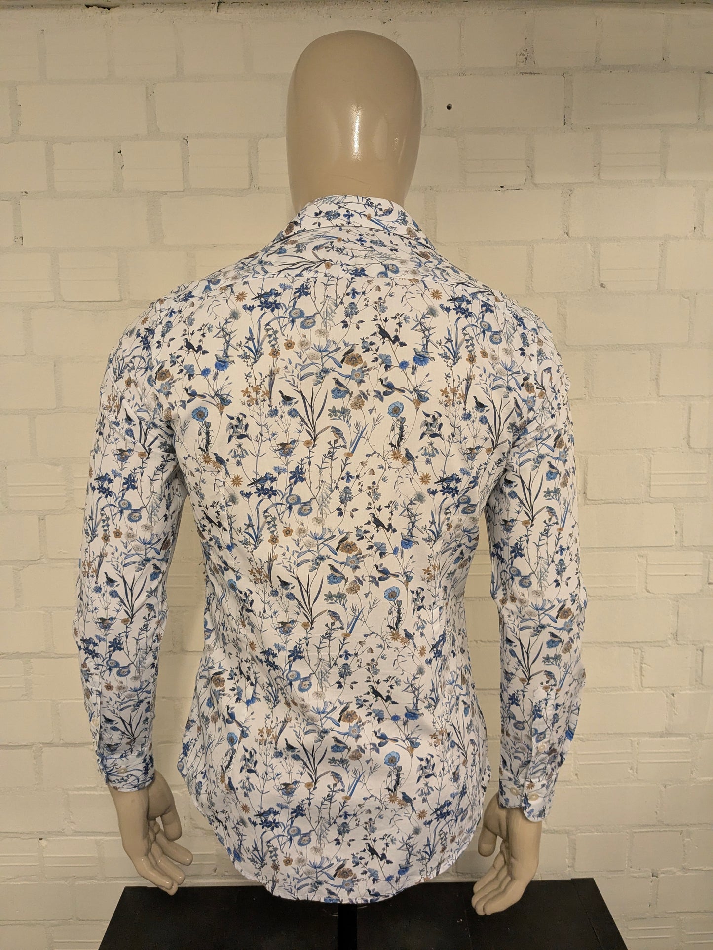 River Woods overhemd. Blauw Bruin Witte bloemen print. Maat S. slim fit.