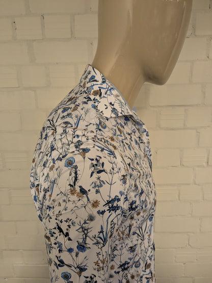 River Woods overhemd. Blauw Bruin Witte bloemen print. Maat S. slim fit.