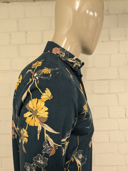 Anerkjendt overhemd. Donker Blauw met Roze Geel Bruine Bloemen print. Maat M.