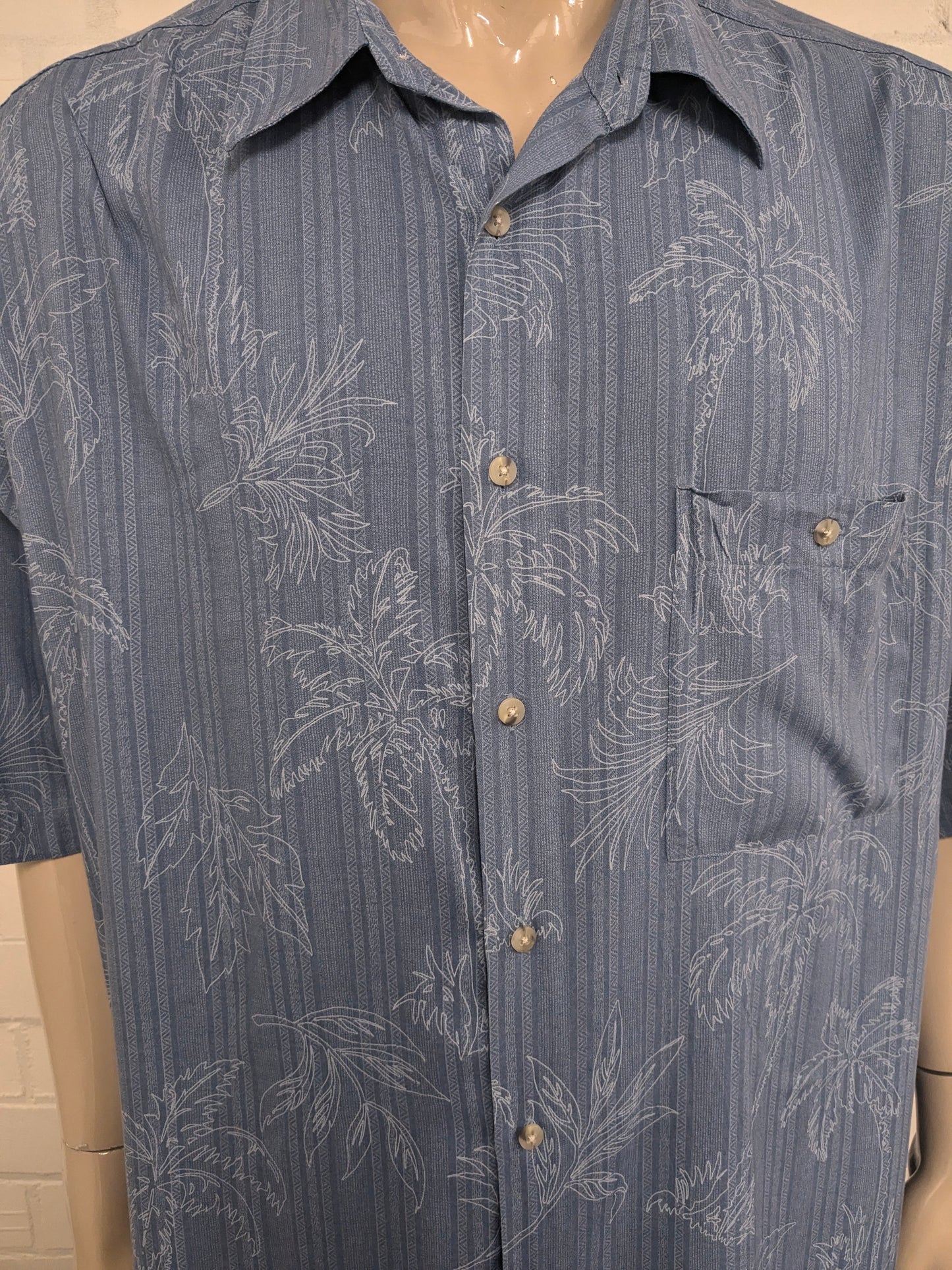 Hollis River Hawaii overhemd korte mouw. Blauw palmboom print. Maat 4XL / XXXXL.