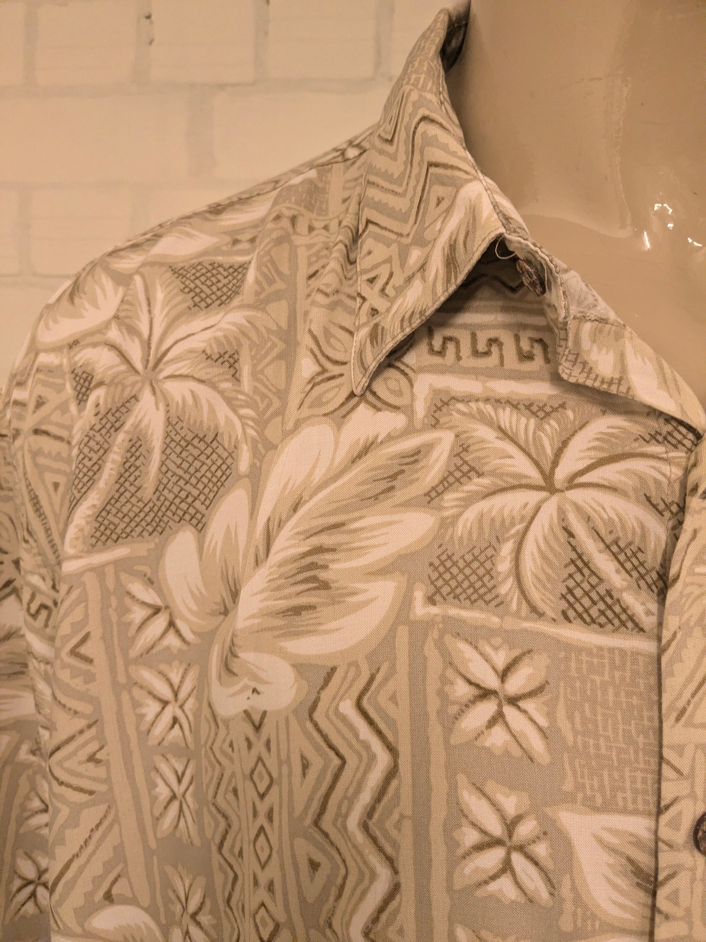 Batik Bay hawaii overhemd korte mouw. Kaki Grijze print. Maat 3XL / XXXL.