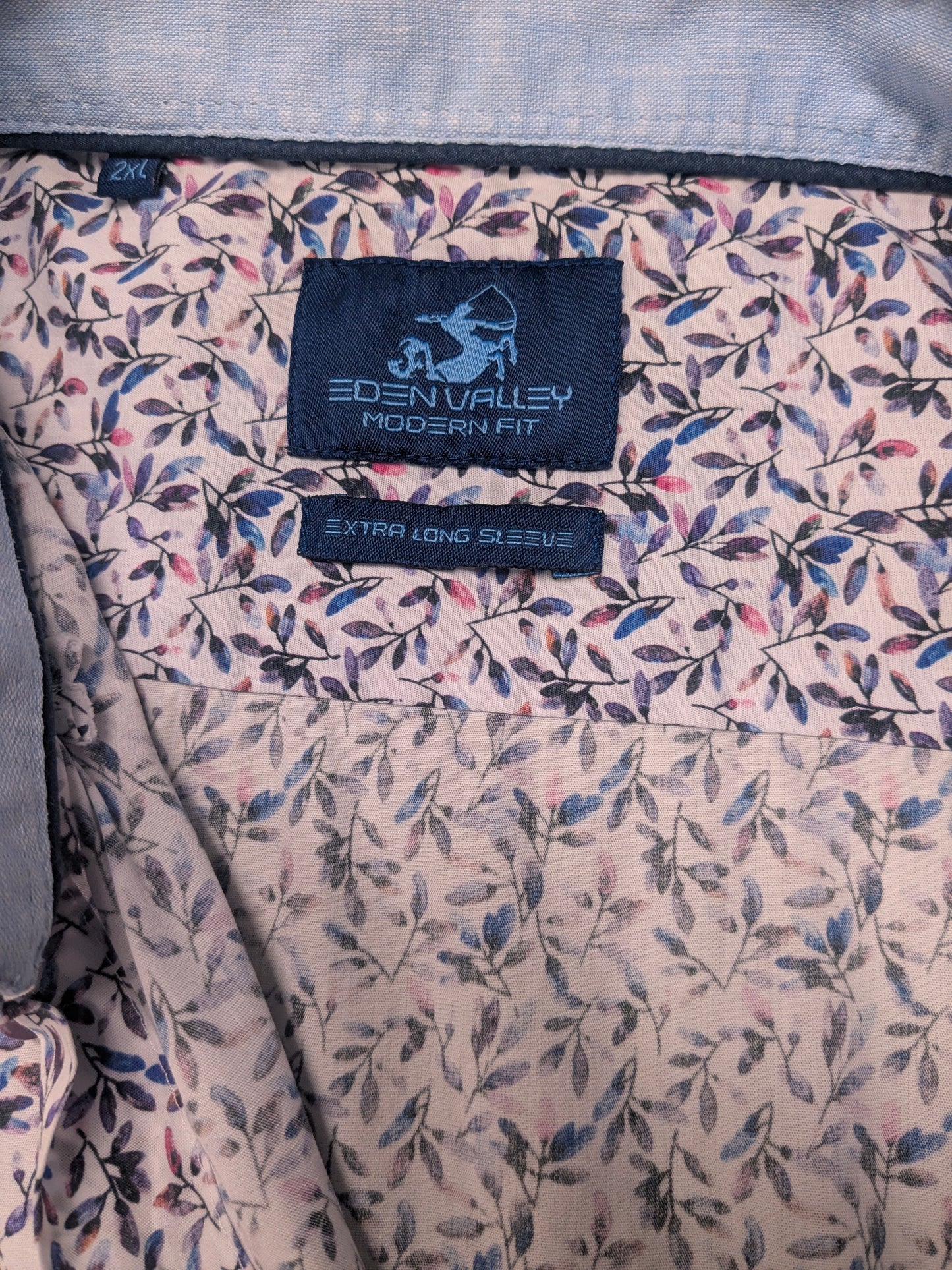 Eden Valley overhemd korte mouw. Blauw Roze Paars blad motief. extra lang! Maat 2XL / XXL.