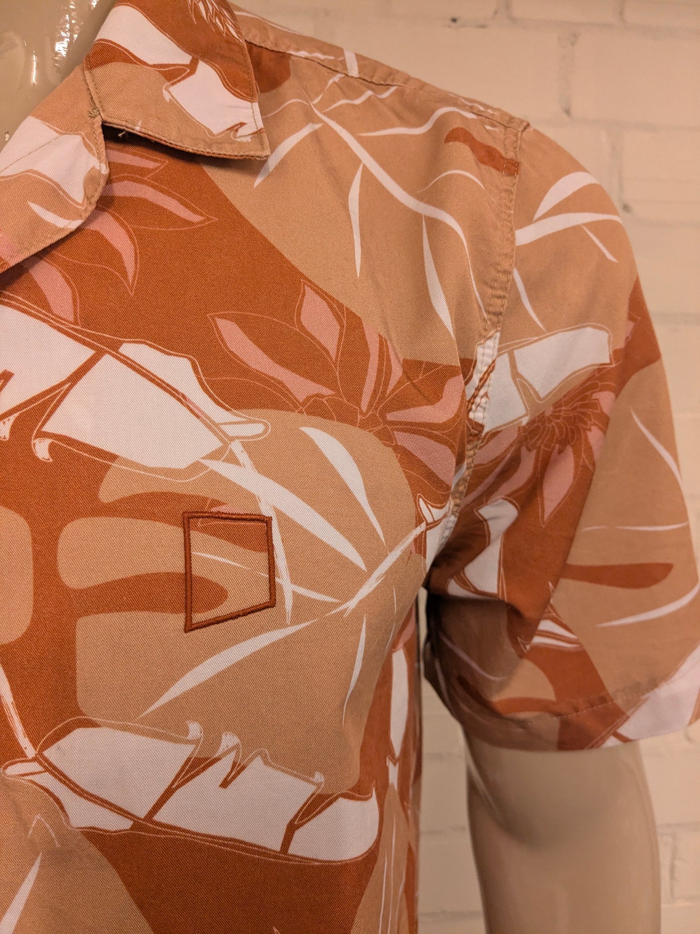 Chasin overhemd korte mouw. Bruin Roze print. Maat XL.