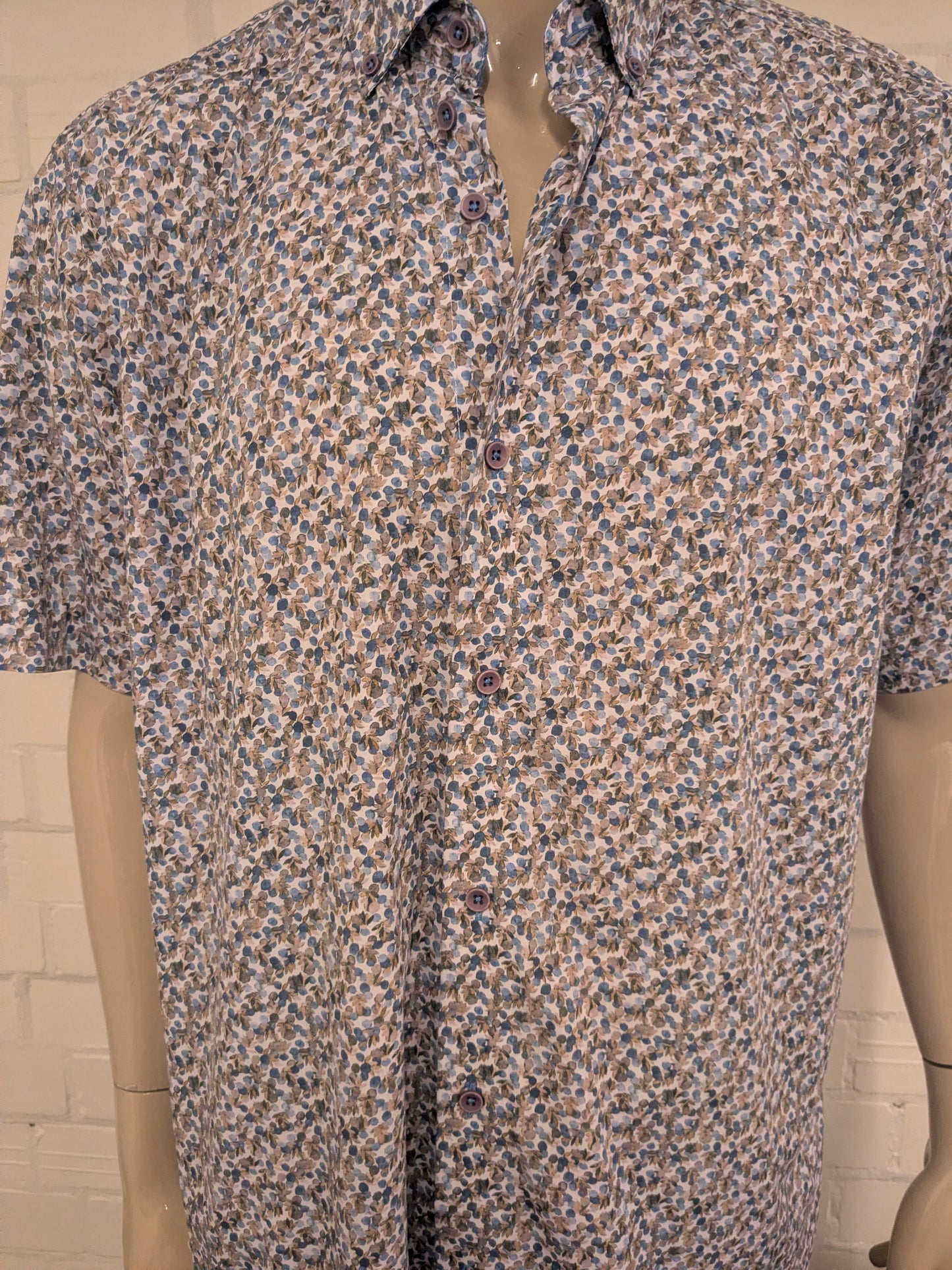 Eden Balley overhemd korte mouw. Bruin Blauwe print. extra lang. Maat 2XL / XXL.