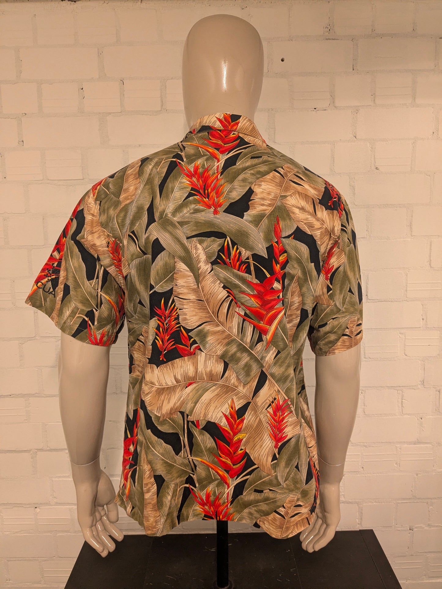 Toucan Dance Hawaii overhemd korte mouw. Groen Rood gele print. Maat L.