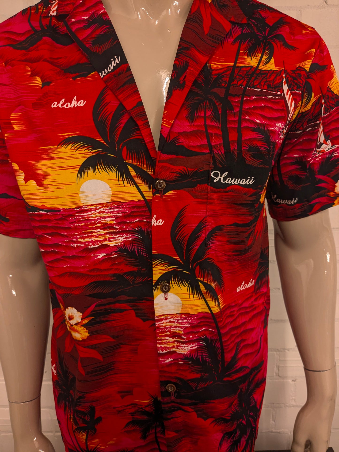 Royal Hawaii overhemd korte mouw. Rood Oranje Zwarte print. Maat L.