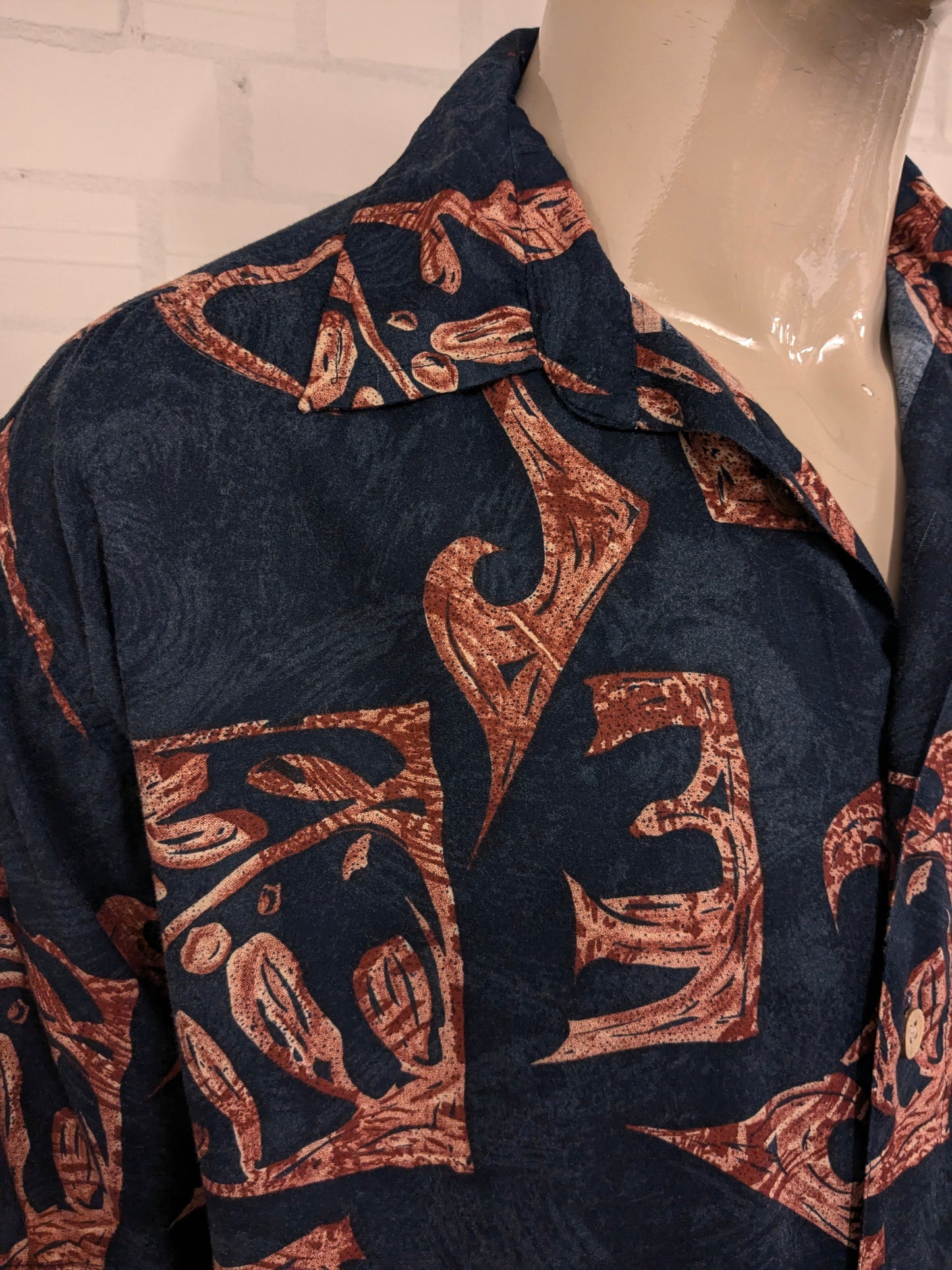 M.E.. Sport Hawaii overhemd korte mouw. Zwart Bruine print. Maat XL.