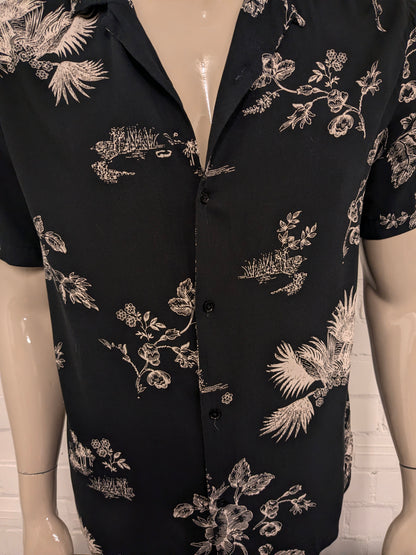 Denim & Flower Ricky Singh overhemd korte mouw. Zwart Beige Bloemen print. Maat L.