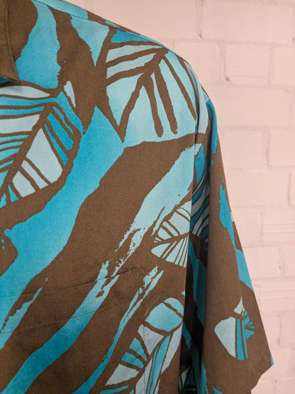 Hillo Hatties original Hawaii overhemd korte mouw. Bruin Blauw print. Maat 4XL / XXXXL.