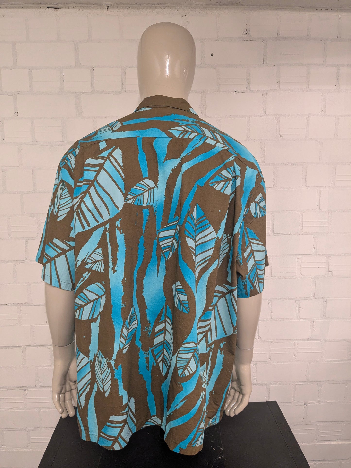 Hillo Hatties original Hawaii overhemd korte mouw. Bruin Blauw print. Maat 4XL / XXXXL.