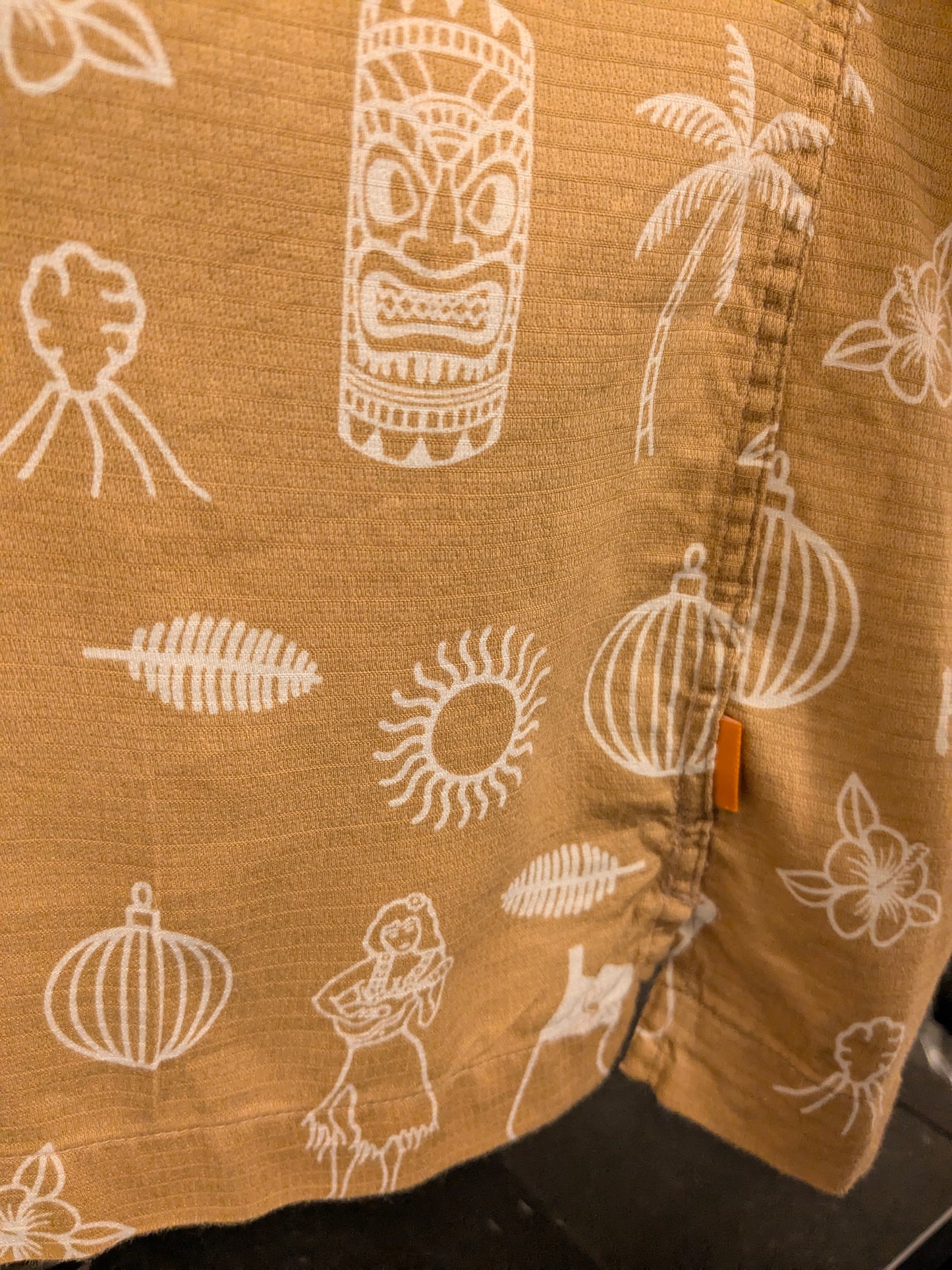 Quiksilver Kerst / Xmas Hawaii overhemd korte mouw. Bruin Witte print. Maat 2XL / XXL. regular fit.