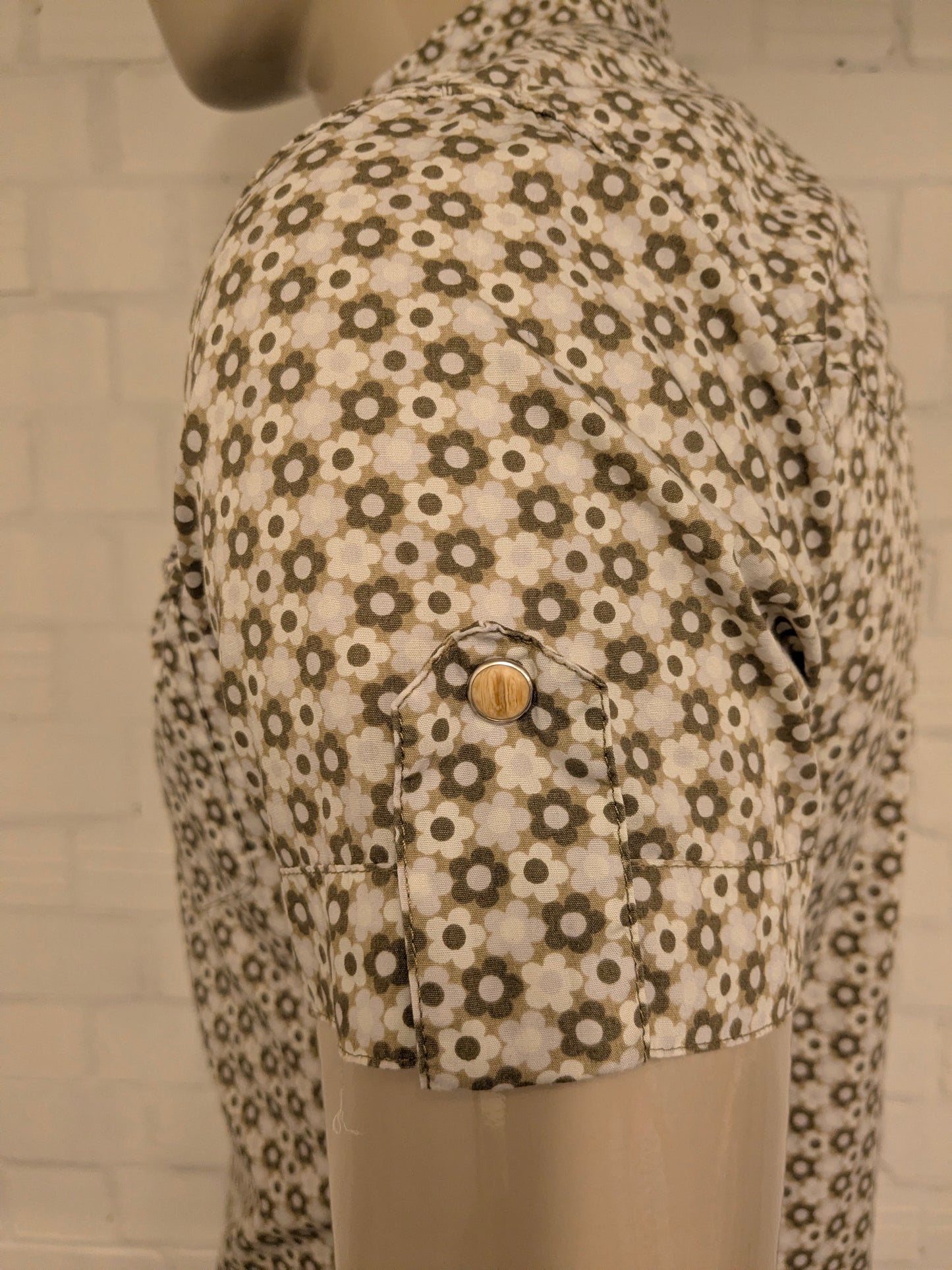 Pepe jeans overhemd korte mouw met drukknopen. Groen Grijze Bloemen print. Maat L.