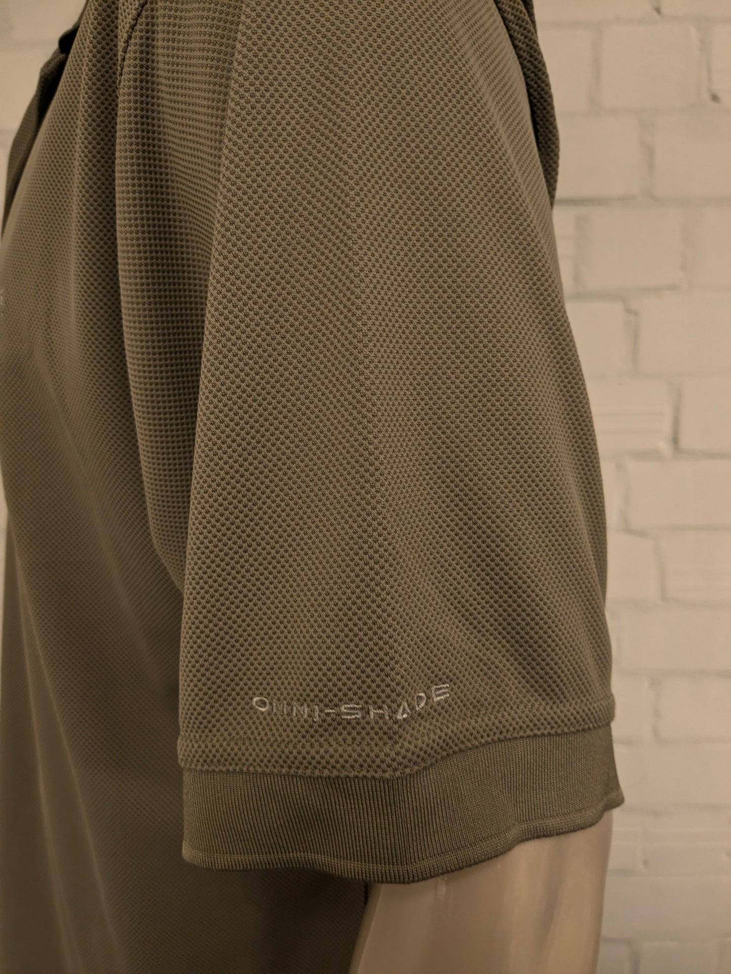 Columbia PFG polo. Groen motief. Maat XL.