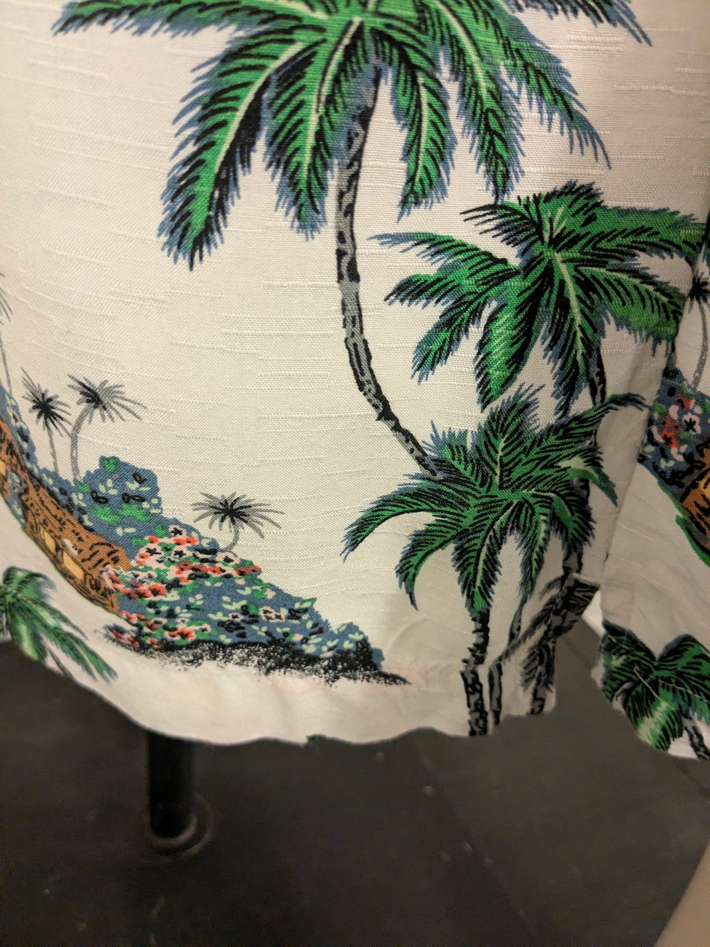 George Hawaii overhemd korte mouw. Gekleurde Bloemen print. Maat L.