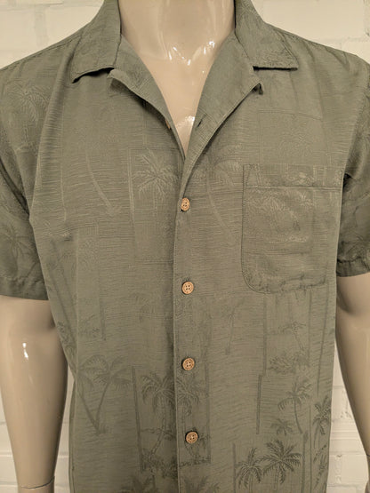 Batik Bay 100% Zijden Hawaii overhemd korte mouw. Groen motief. Maat M.