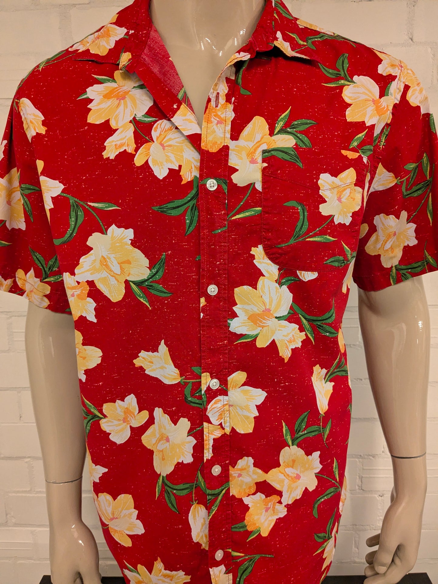 Old Navy Hawaii overhemd korte mouw. Rood Geel Groene Bloemen print. Maat XL.